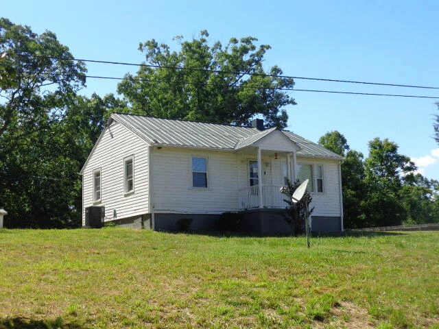 1827 Salem Rd
