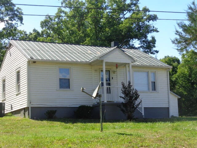 1827 Salem Rd - Photo 2
