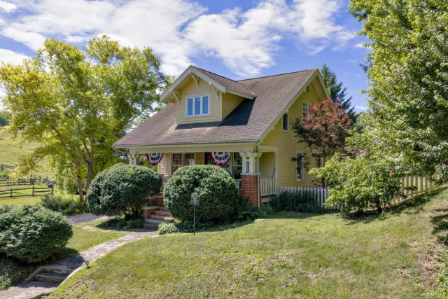2669 Sterrett Rd, Raphine, VA, 24472