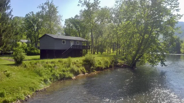 2133 Evergreen Rd, Covington, VA