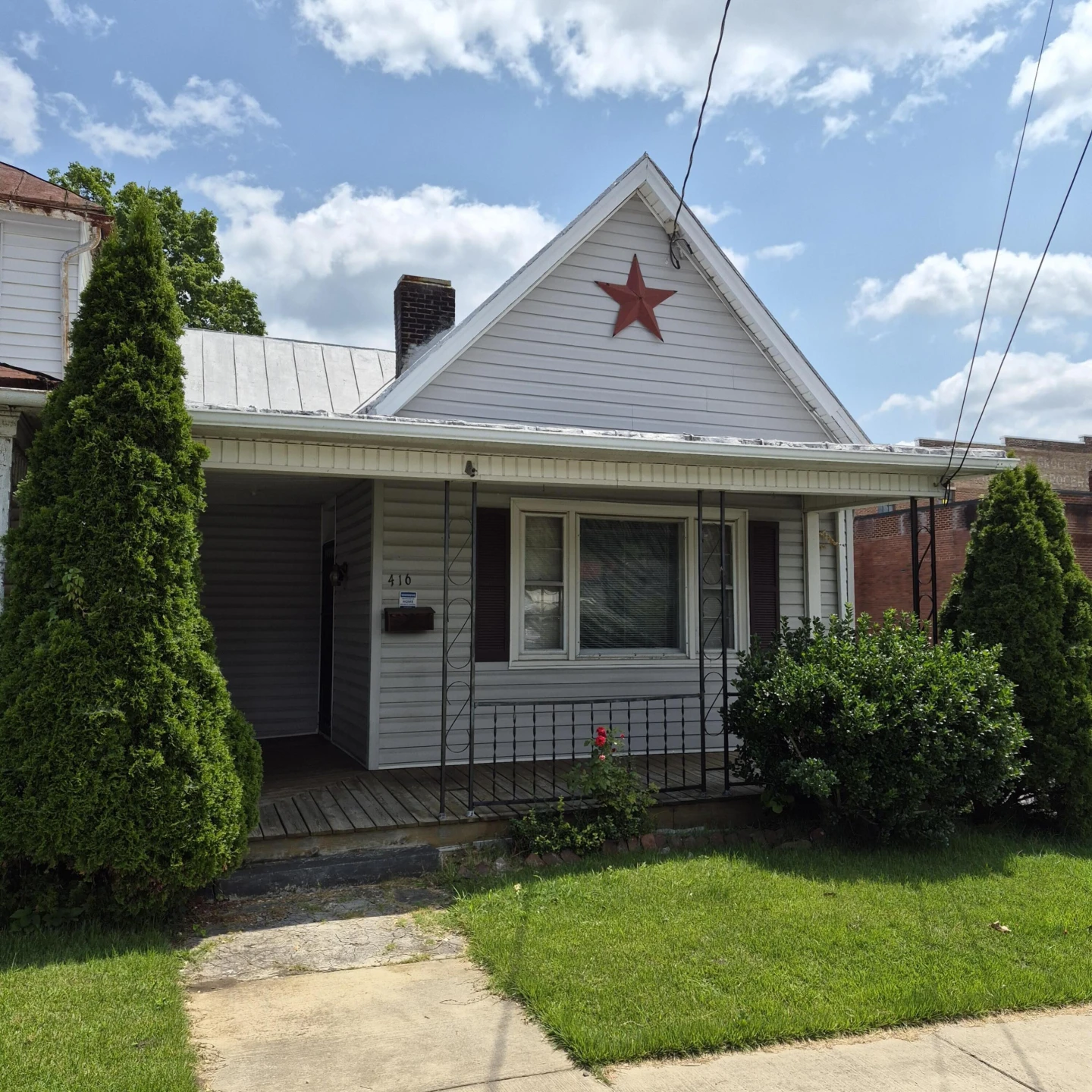 416 Commercial Ave - Photo 2
