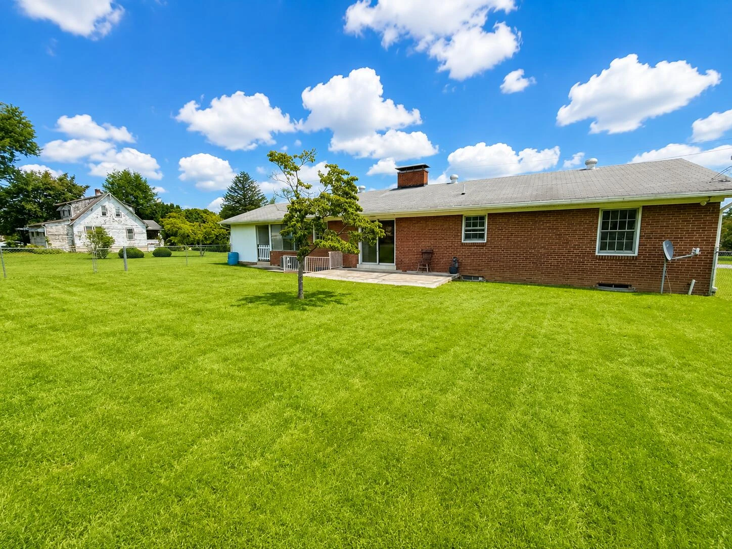 833 Acacia Ave - Photo 4