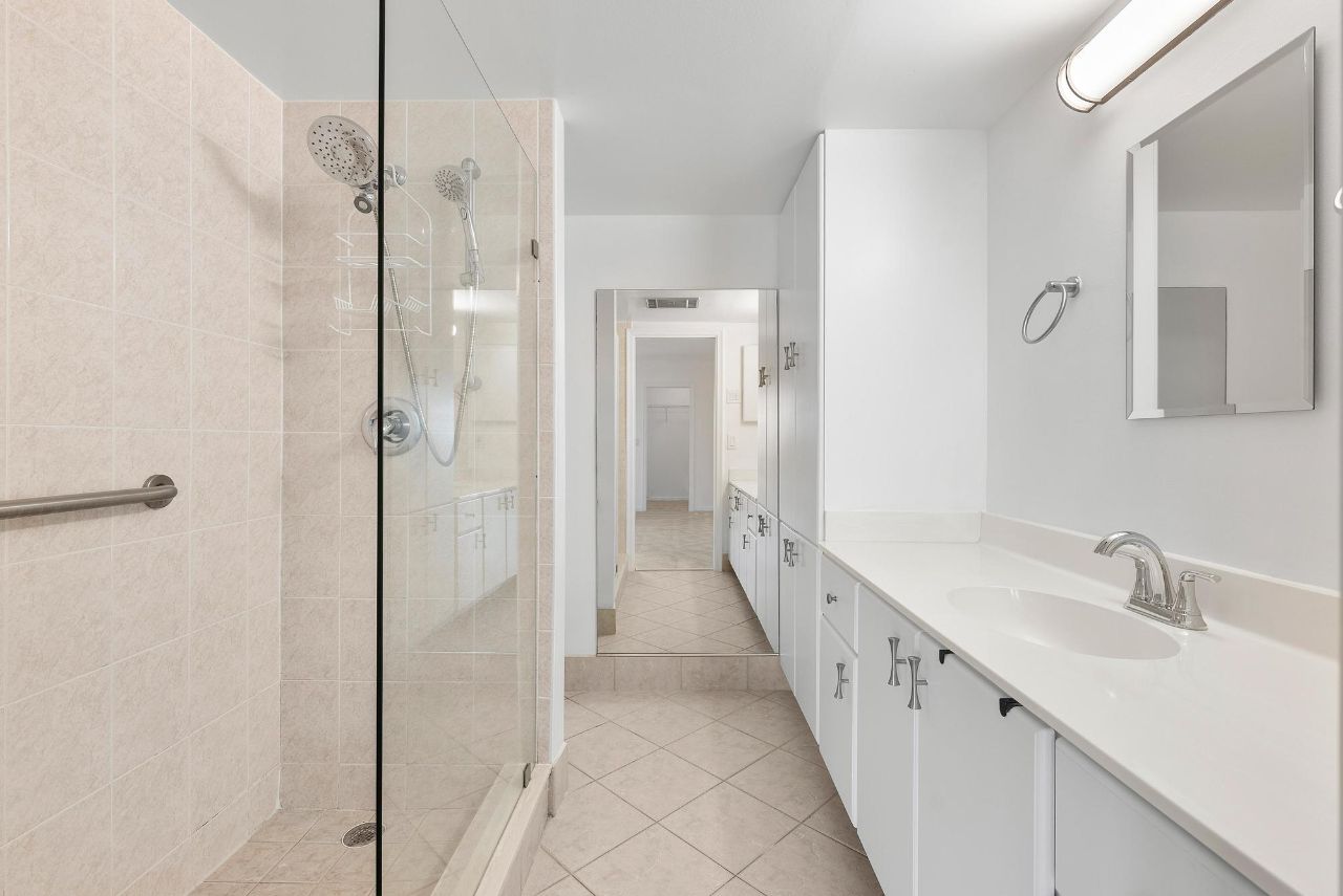 306 Wellington E West palm beach Fl 33417