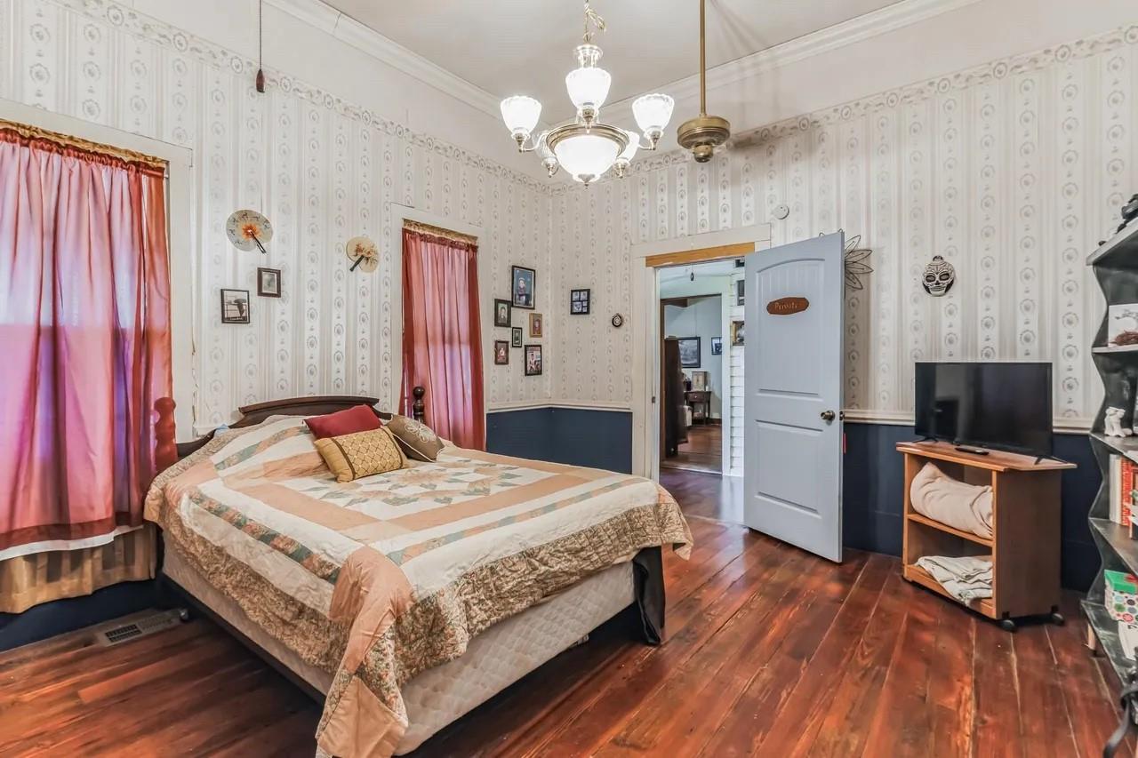 1307 WRIGHT ST photo 20