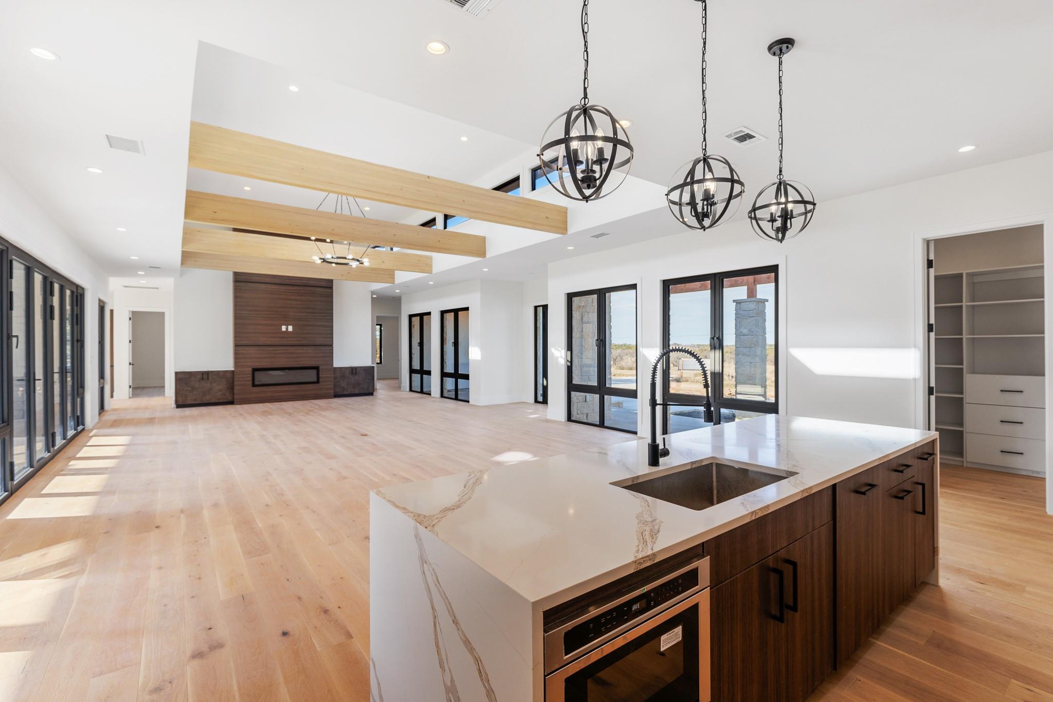 6425 Ranch Road 962 W photo 16