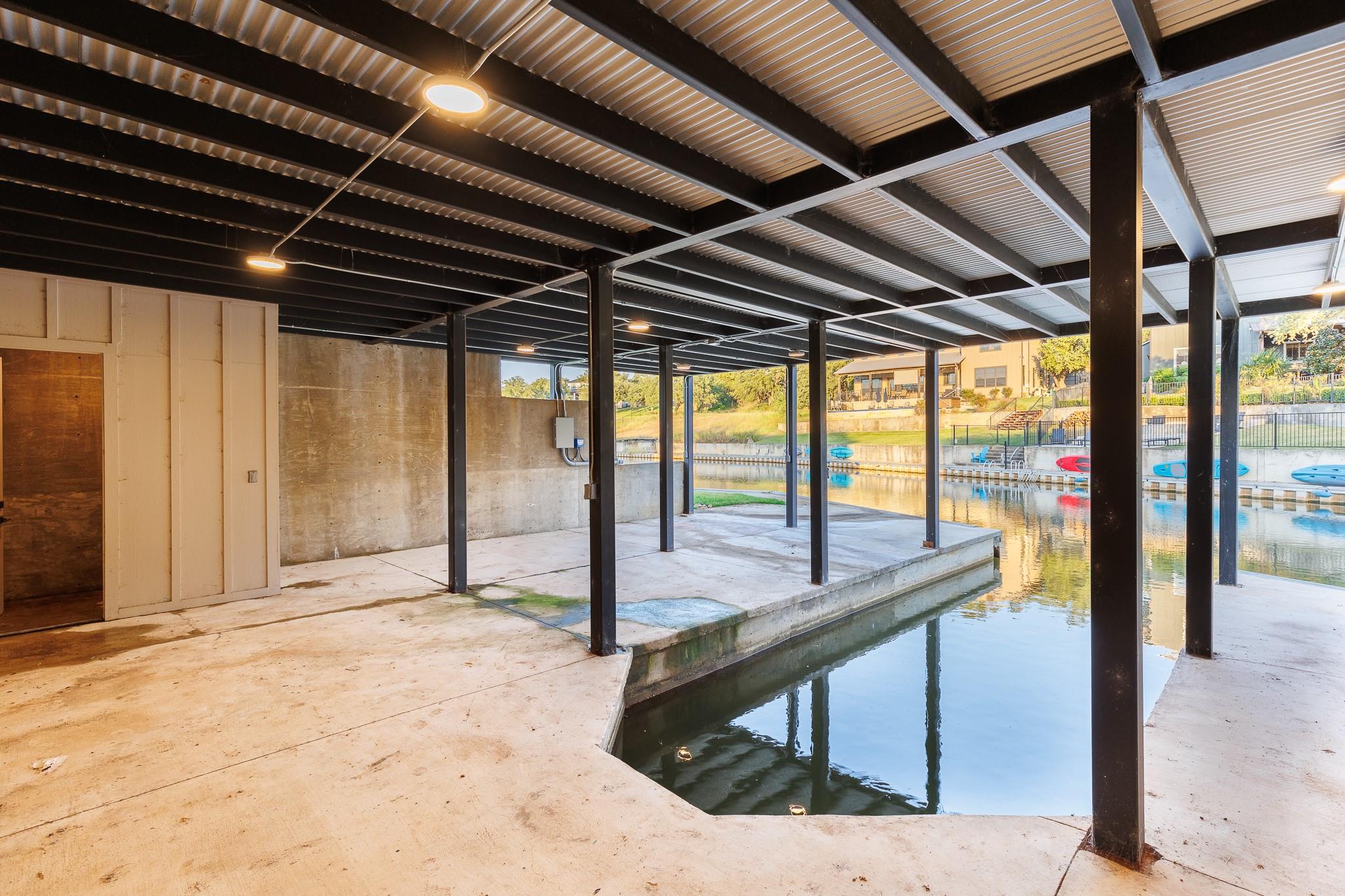 241 Lazy Oaks LN photo 40