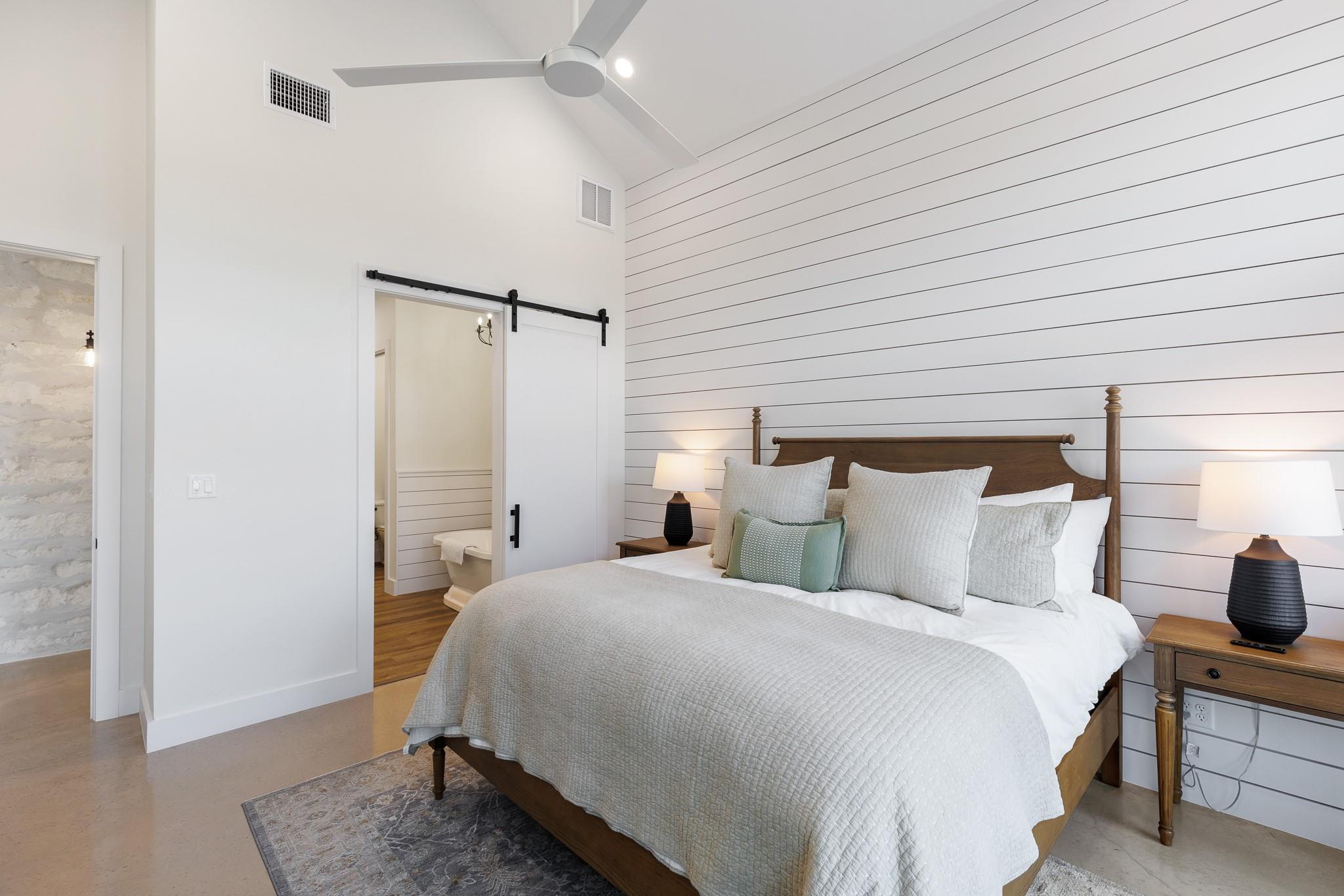 241 Lazy Oaks LN photo 17