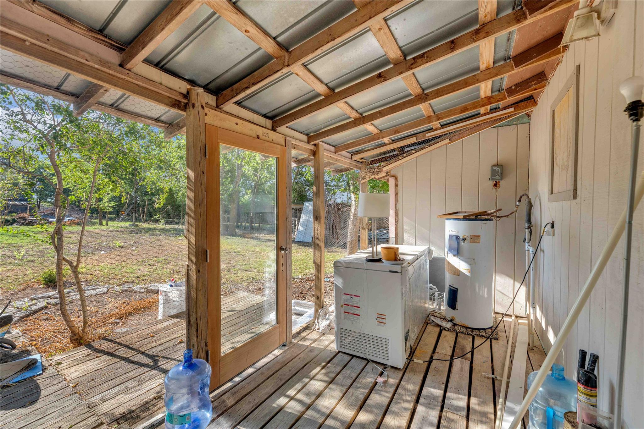 20235 Engelmann LN photo 3
