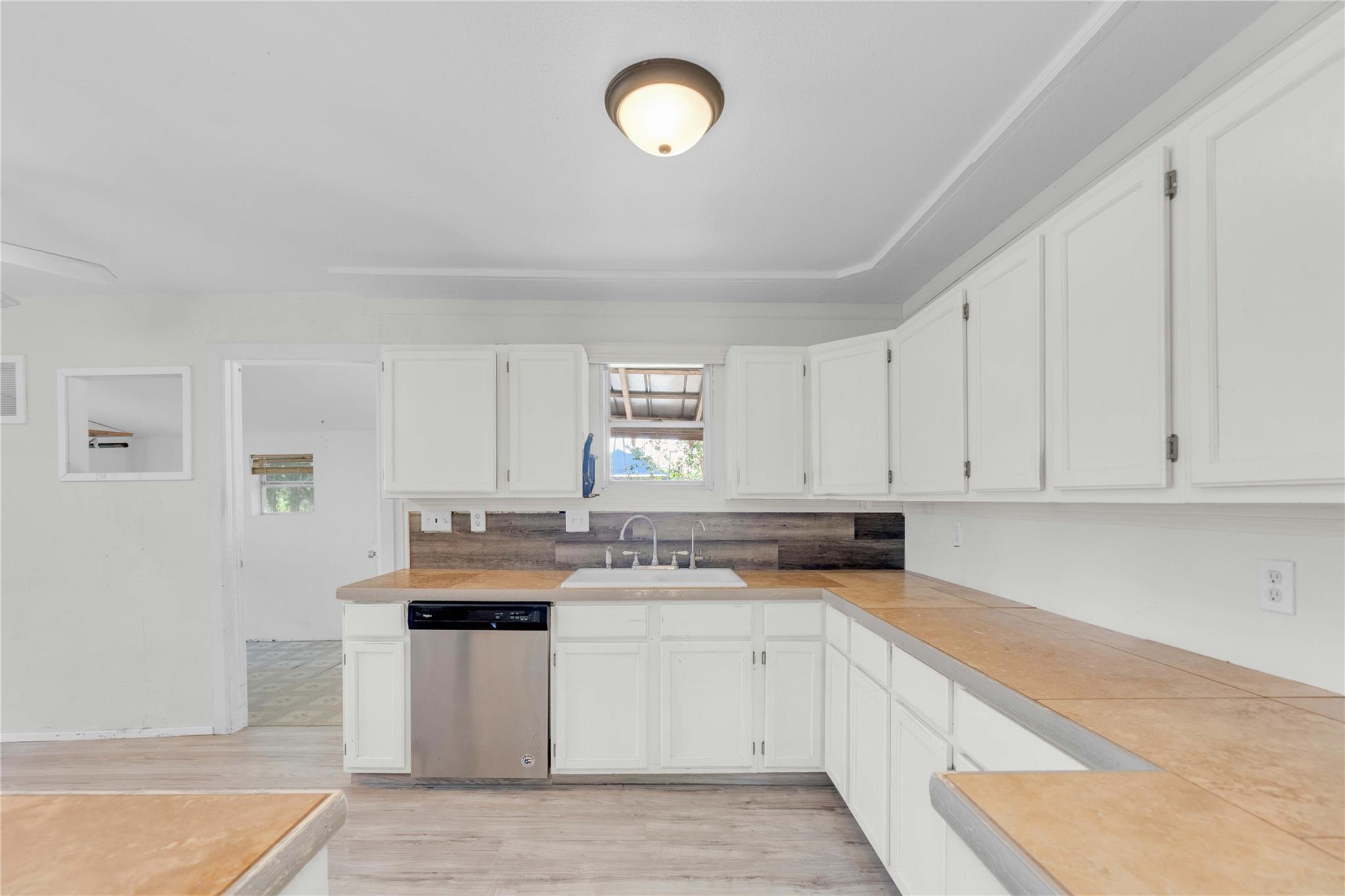 20235 Engelmann LN photo 7