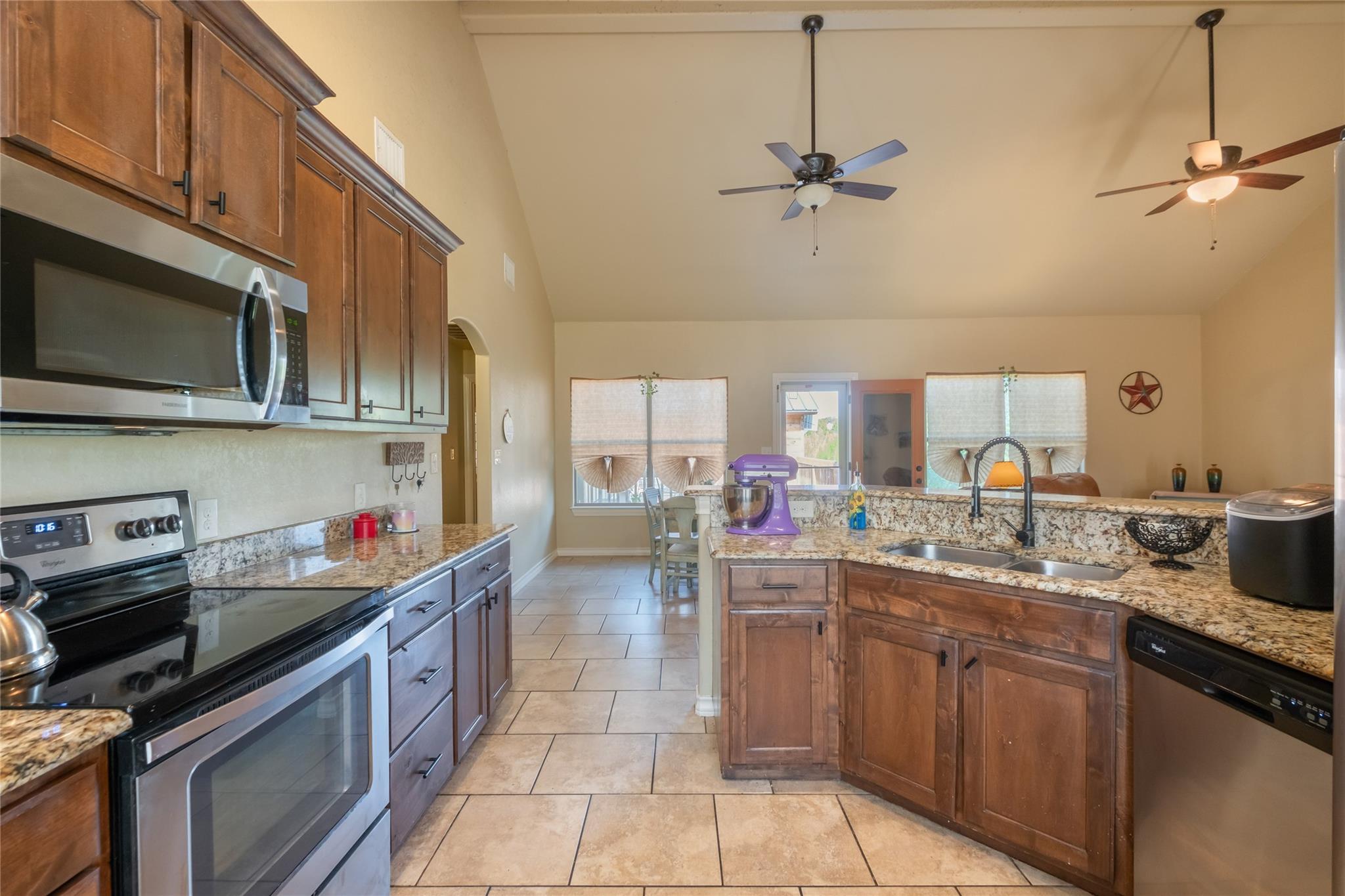 107 Garrett Way photo 12
