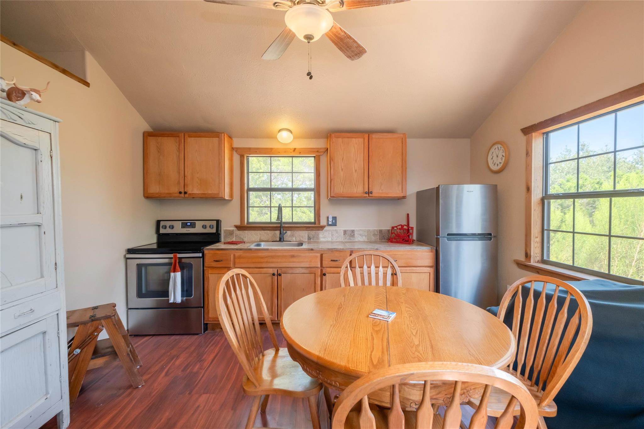 107 Garrett Way photo 27