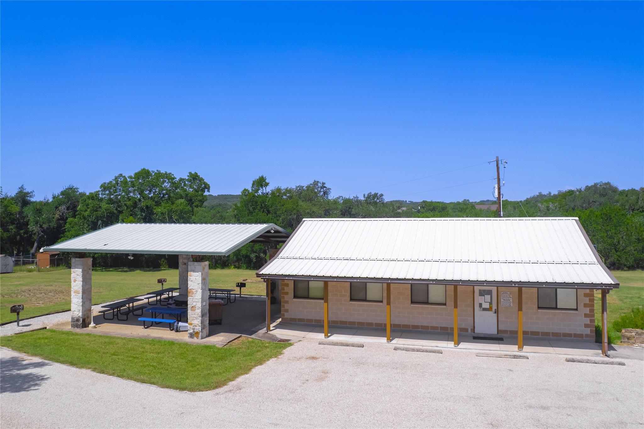 107 Garrett Way photo 38