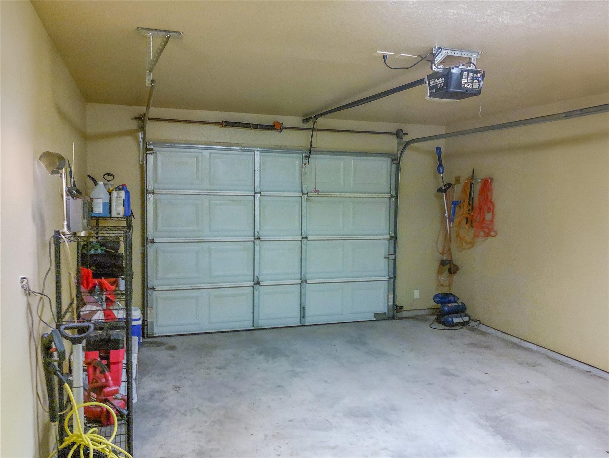 107 Garrett Way photo 33