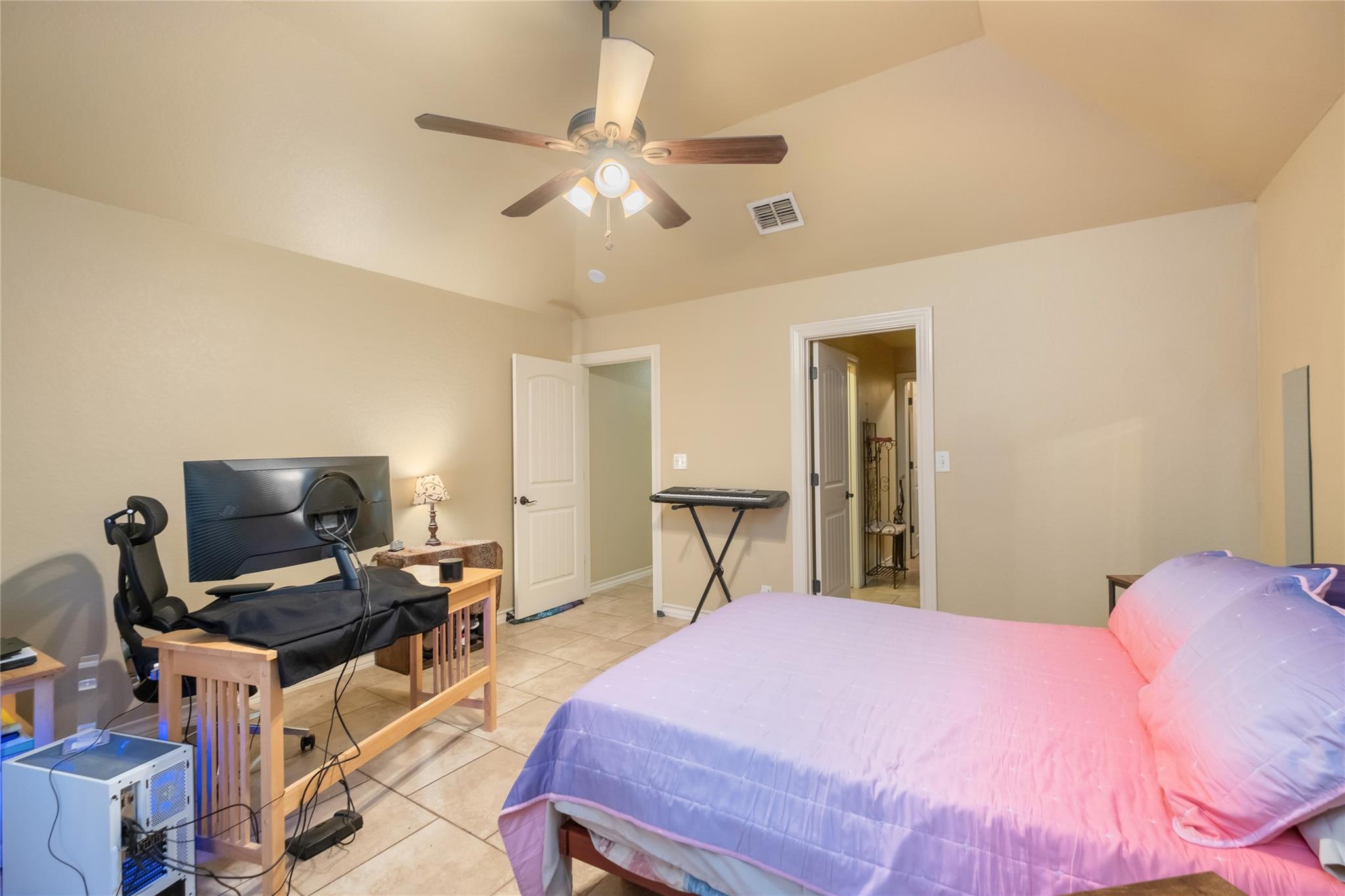 107 Garrett Way photo 16