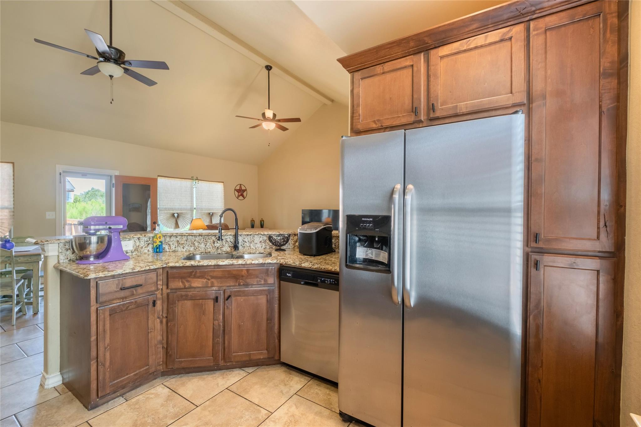 107 Garrett Way photo 10