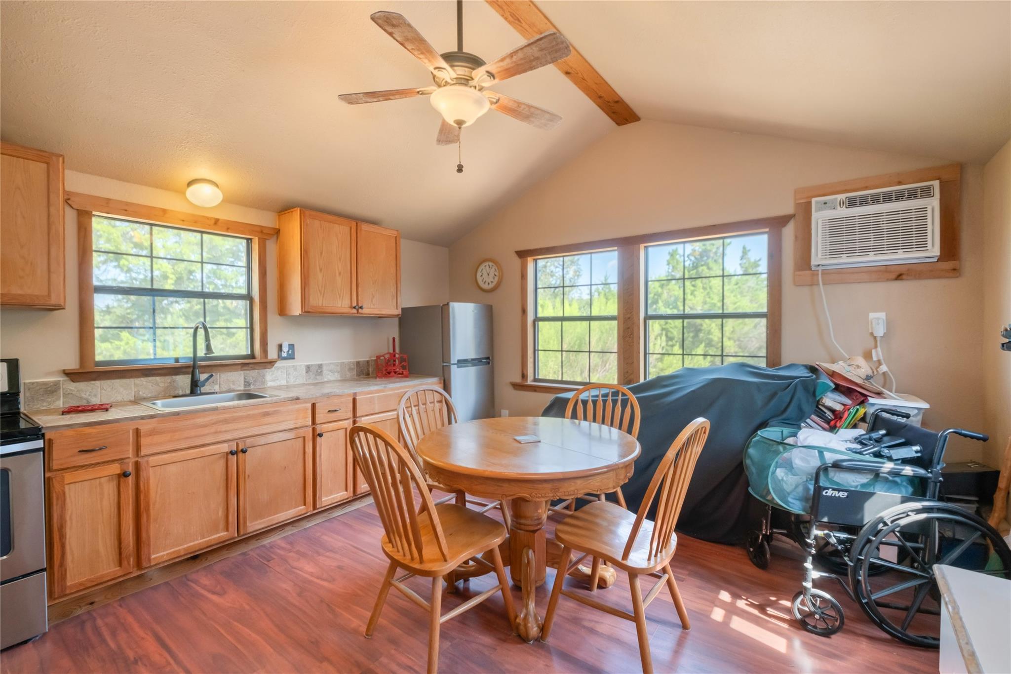 107 Garrett Way photo 26
