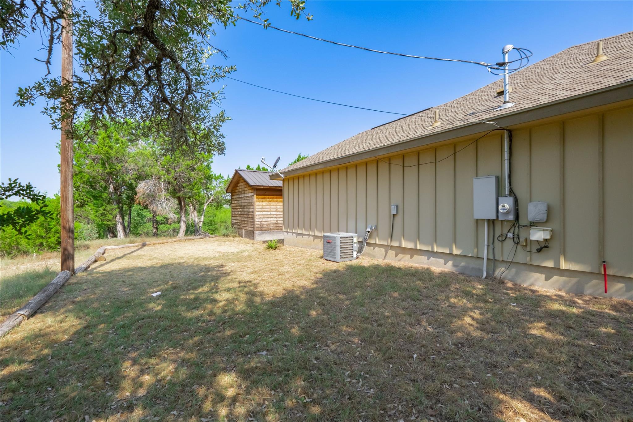 107 Garrett Way photo 32