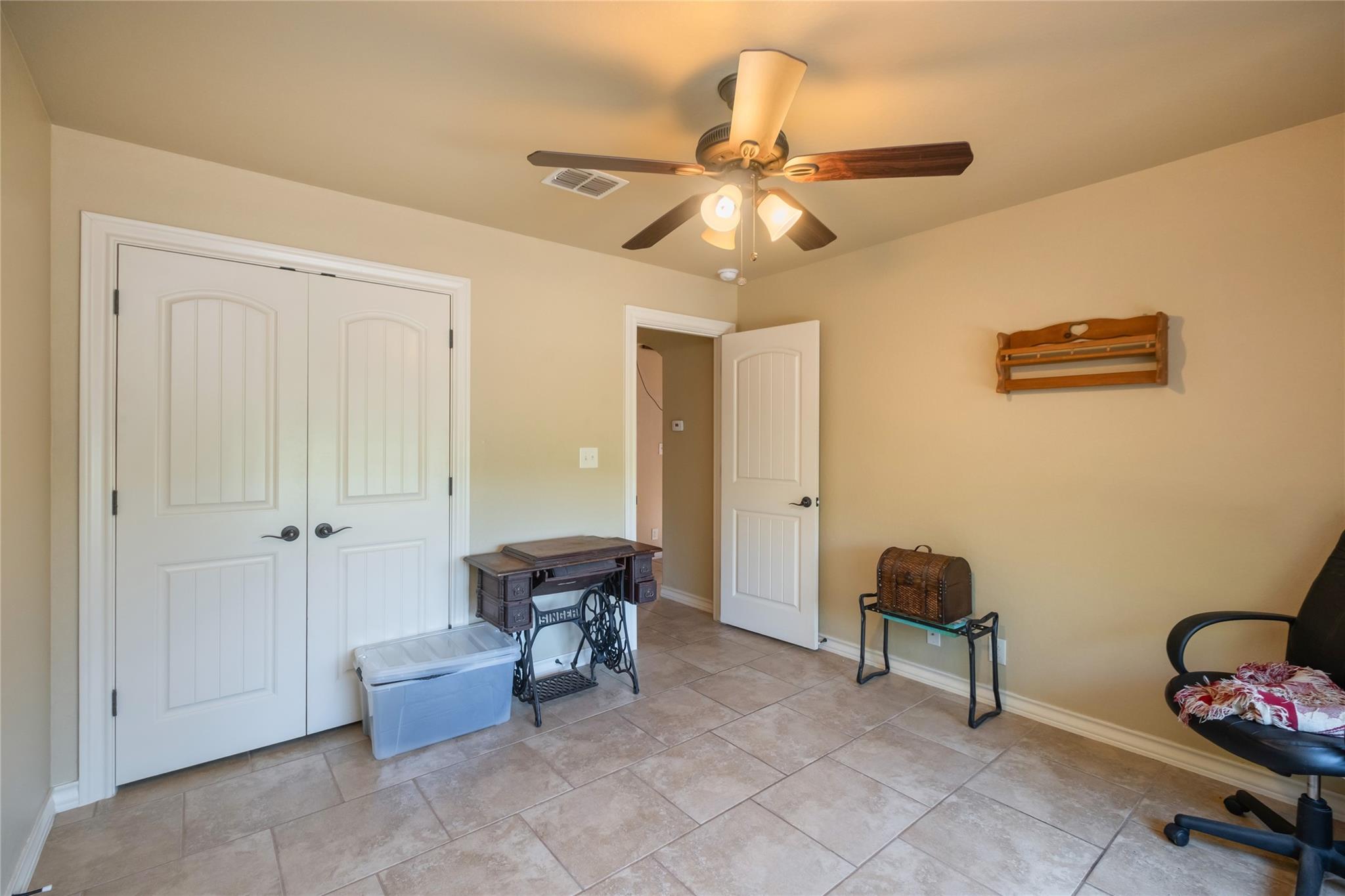 107 Garrett Way photo 21