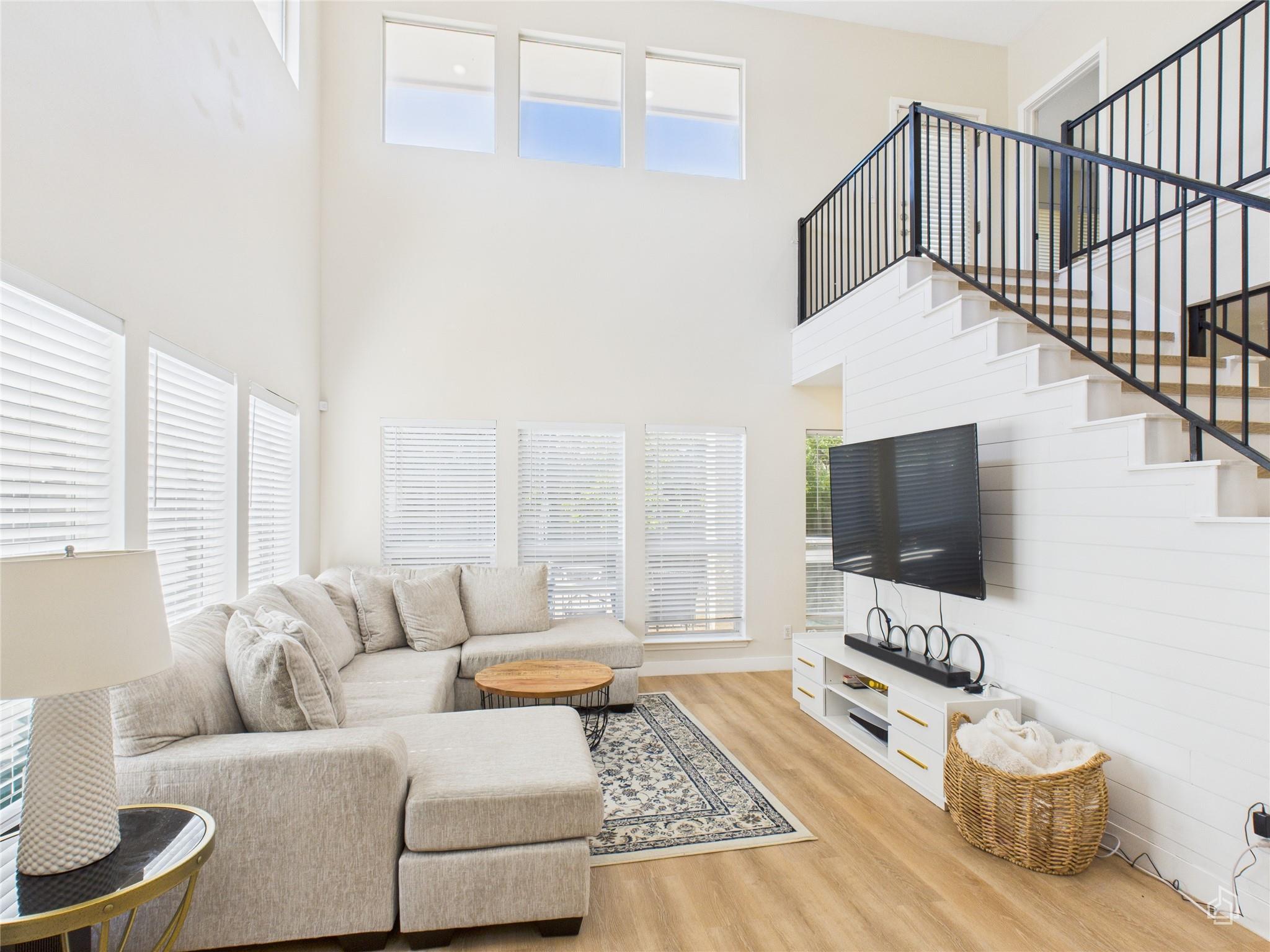 Photo of property for sale at 5306  Beacon Dr  #A