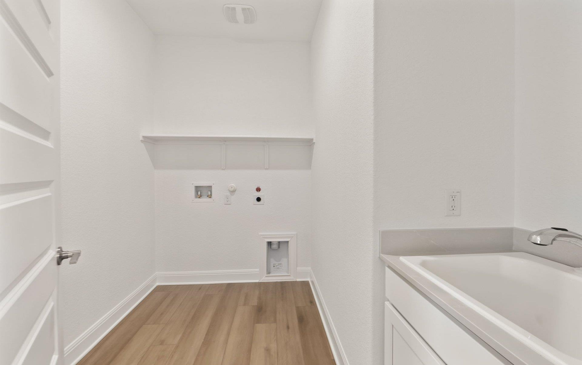 6900 Cliff Rose DR photo 16