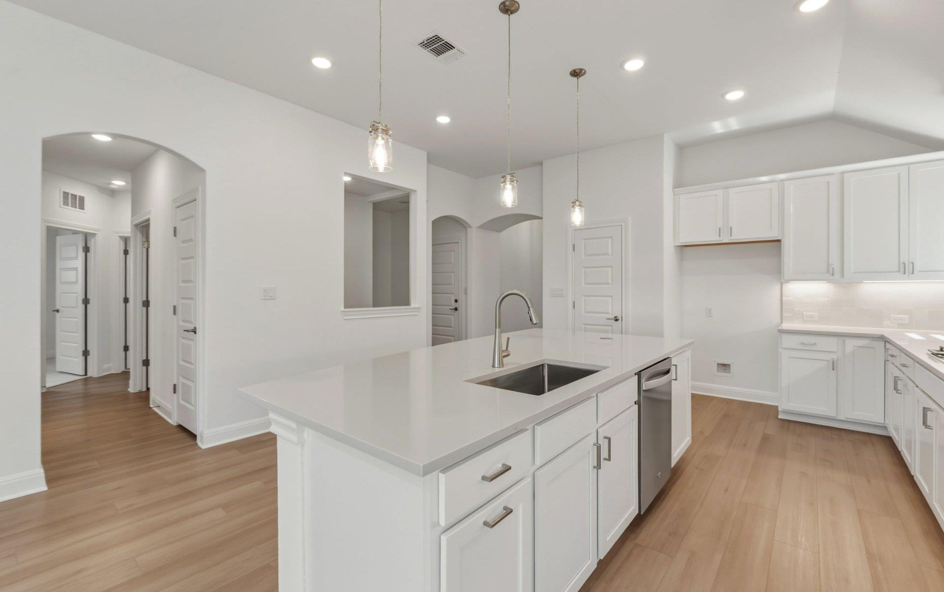 6900 Cliff Rose DR photo 5