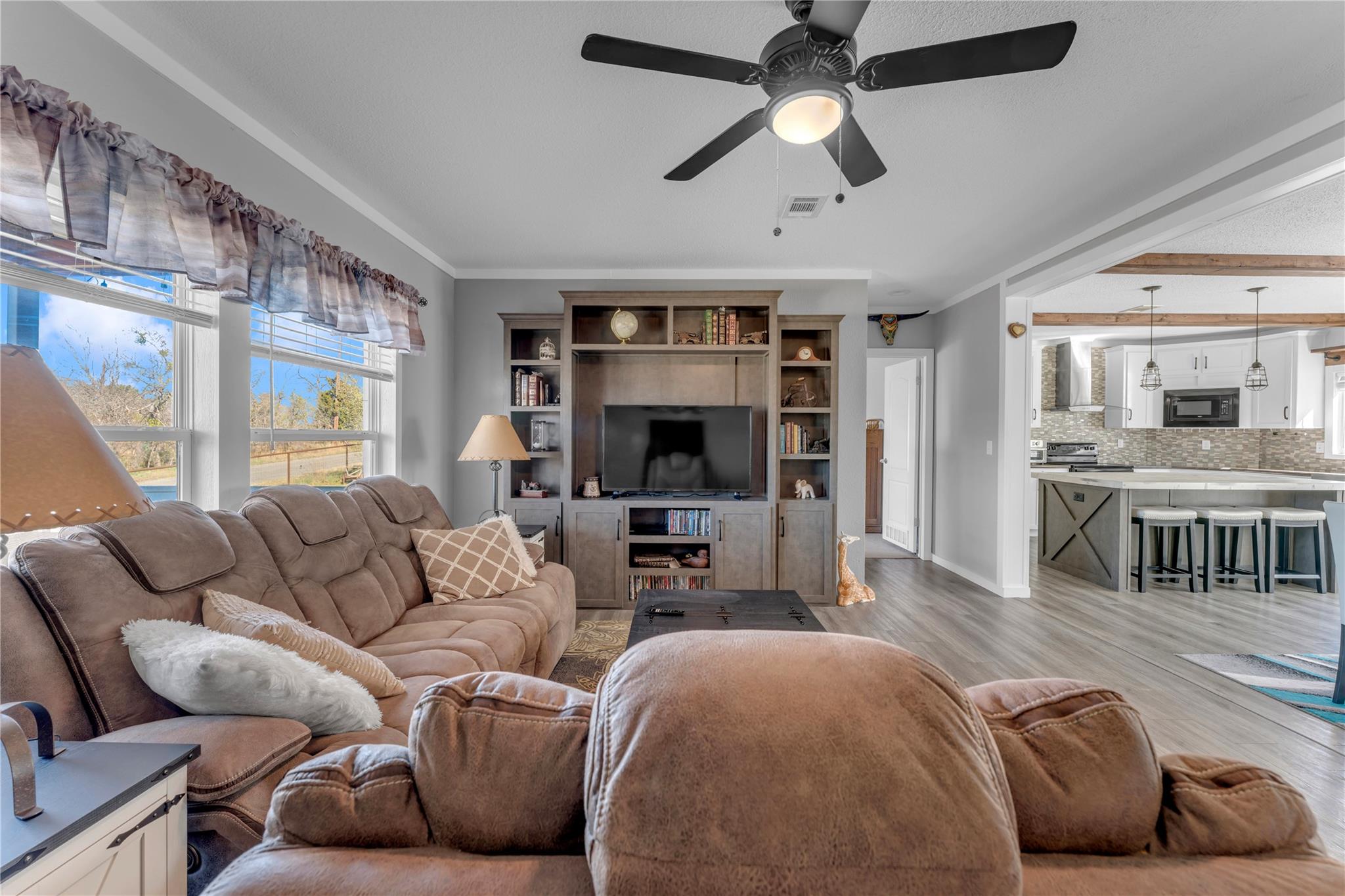 1107 Seneca DR photo 10