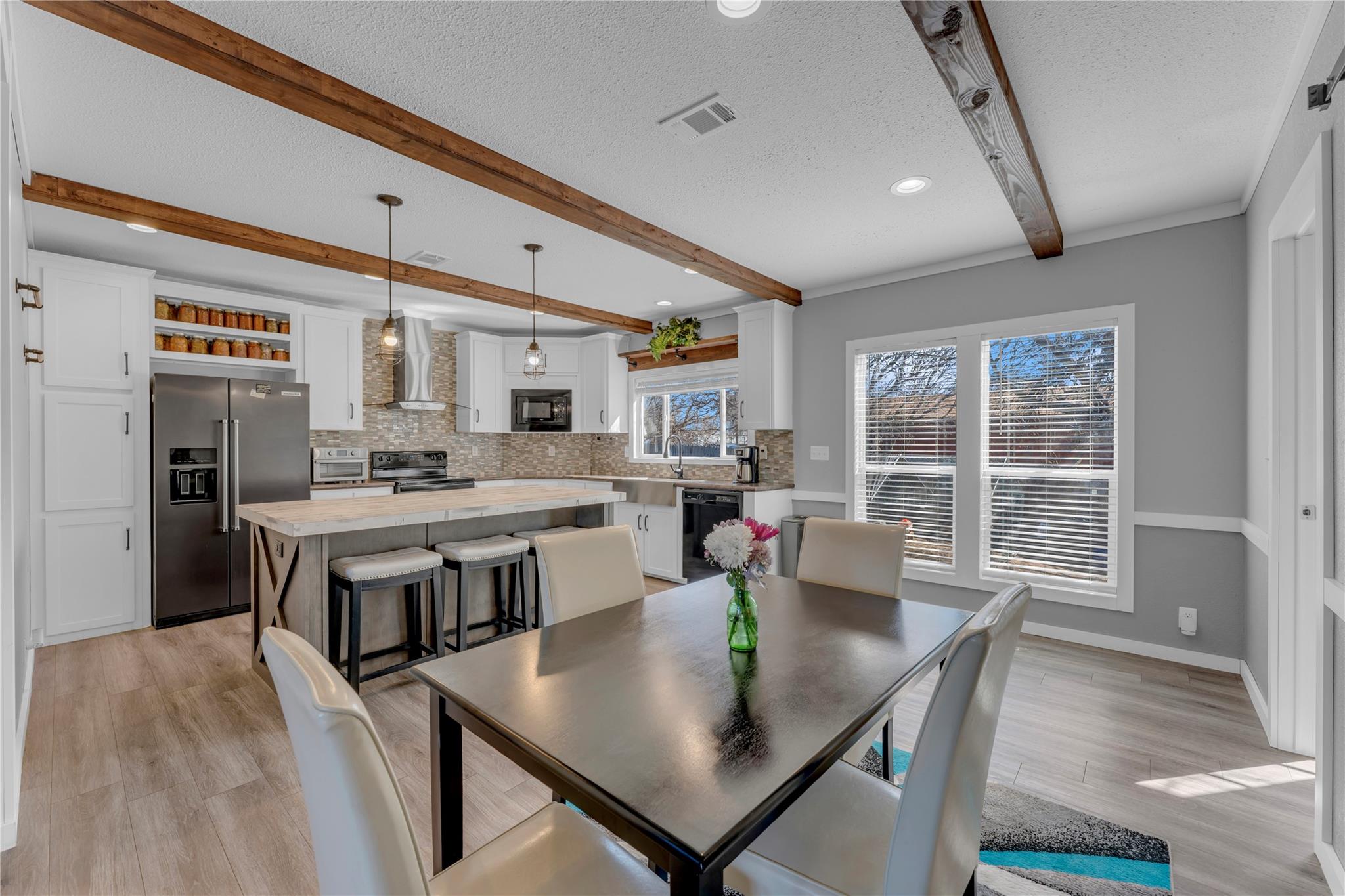 1107 Seneca DR photo 8