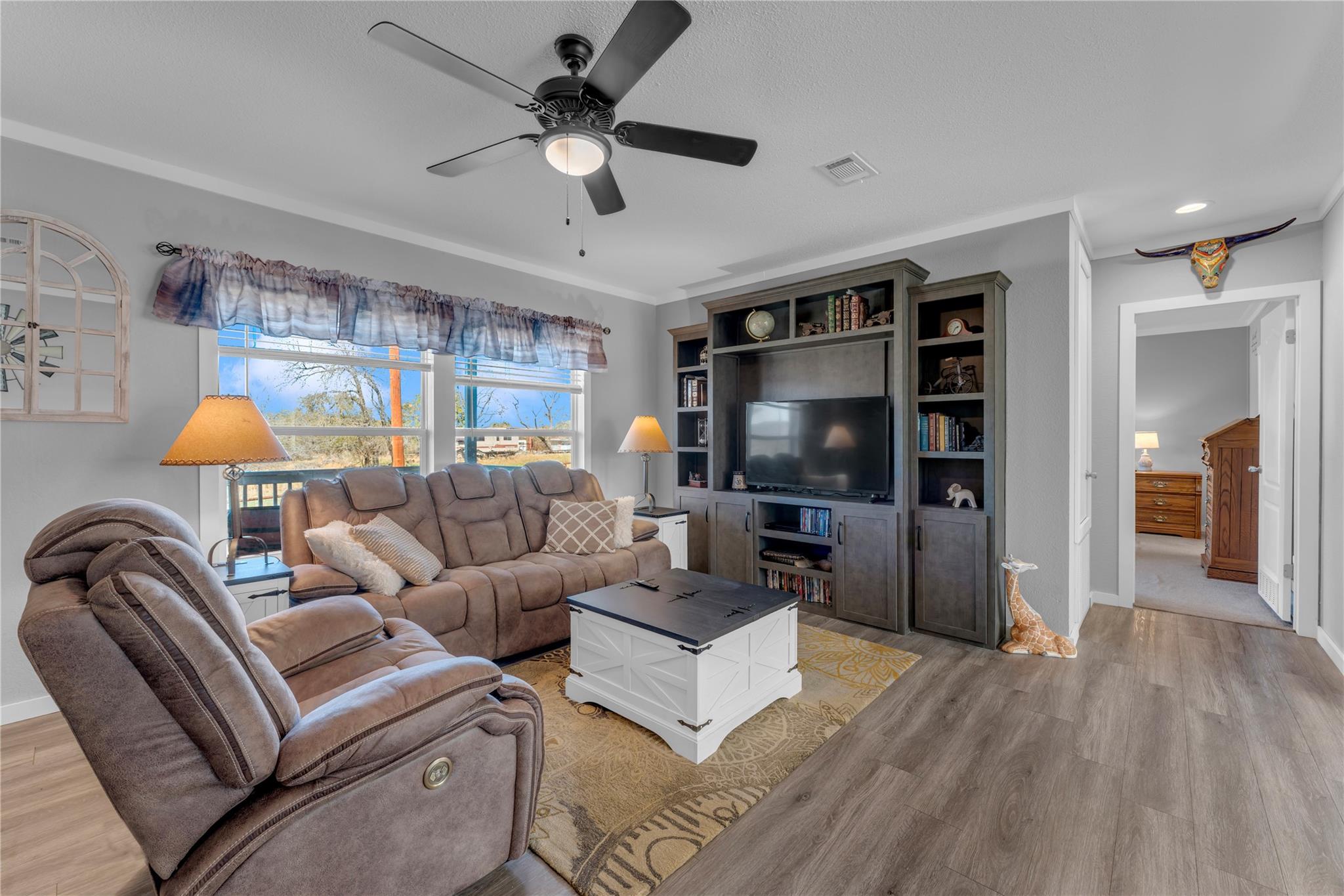 1107 Seneca DR photo 13