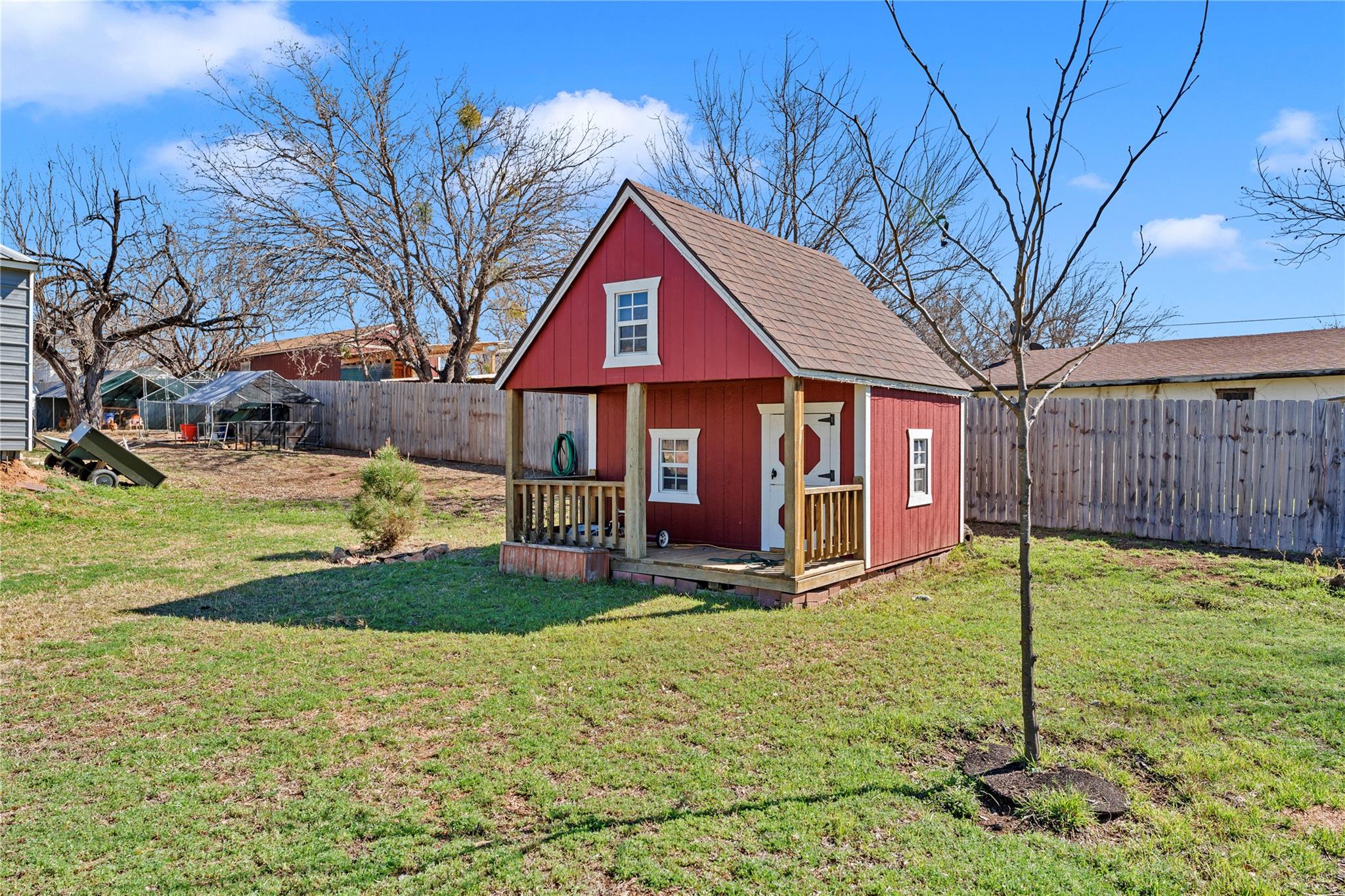 1107 Seneca DR photo 25