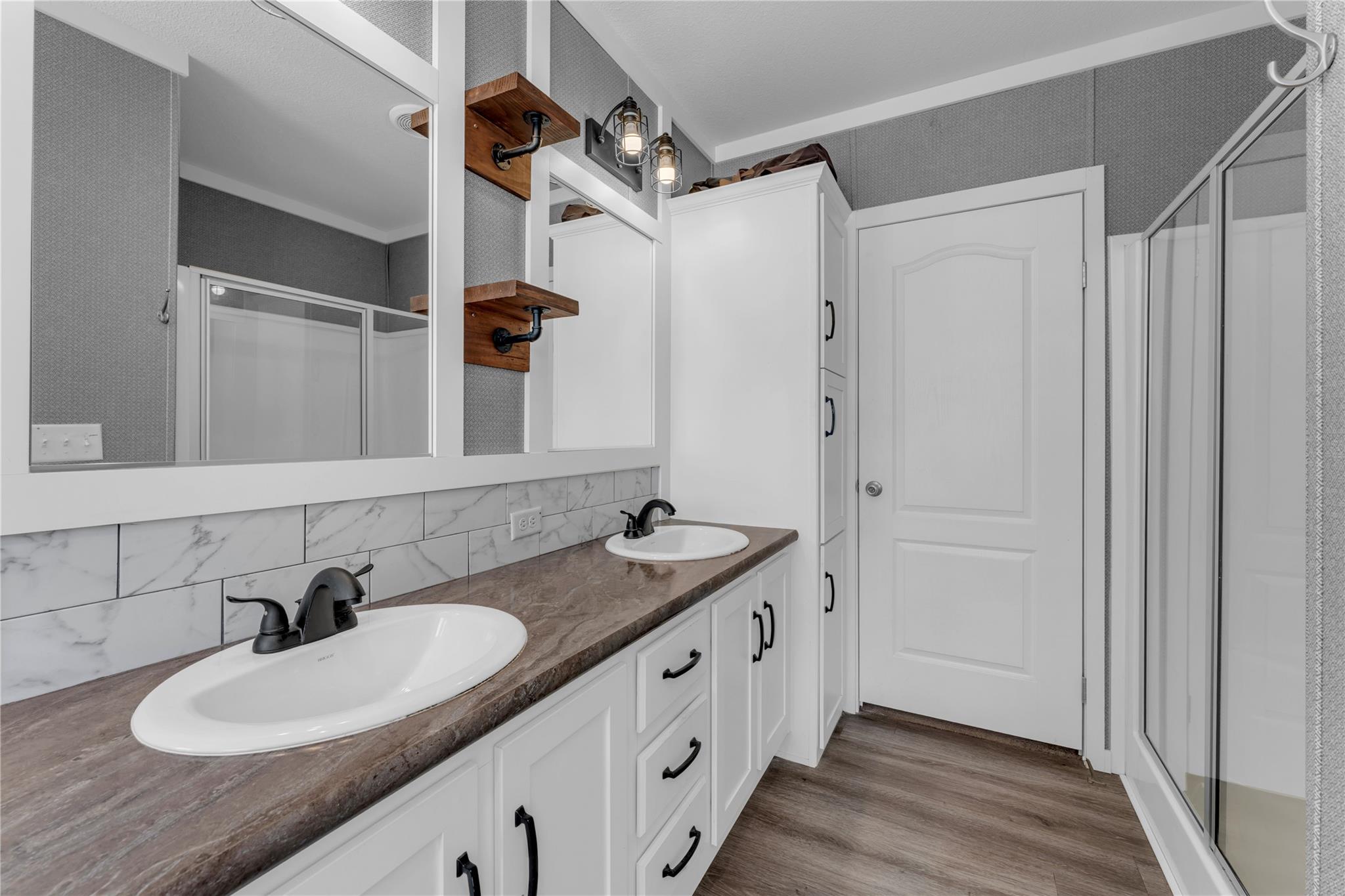 1107 Seneca DR photo 15