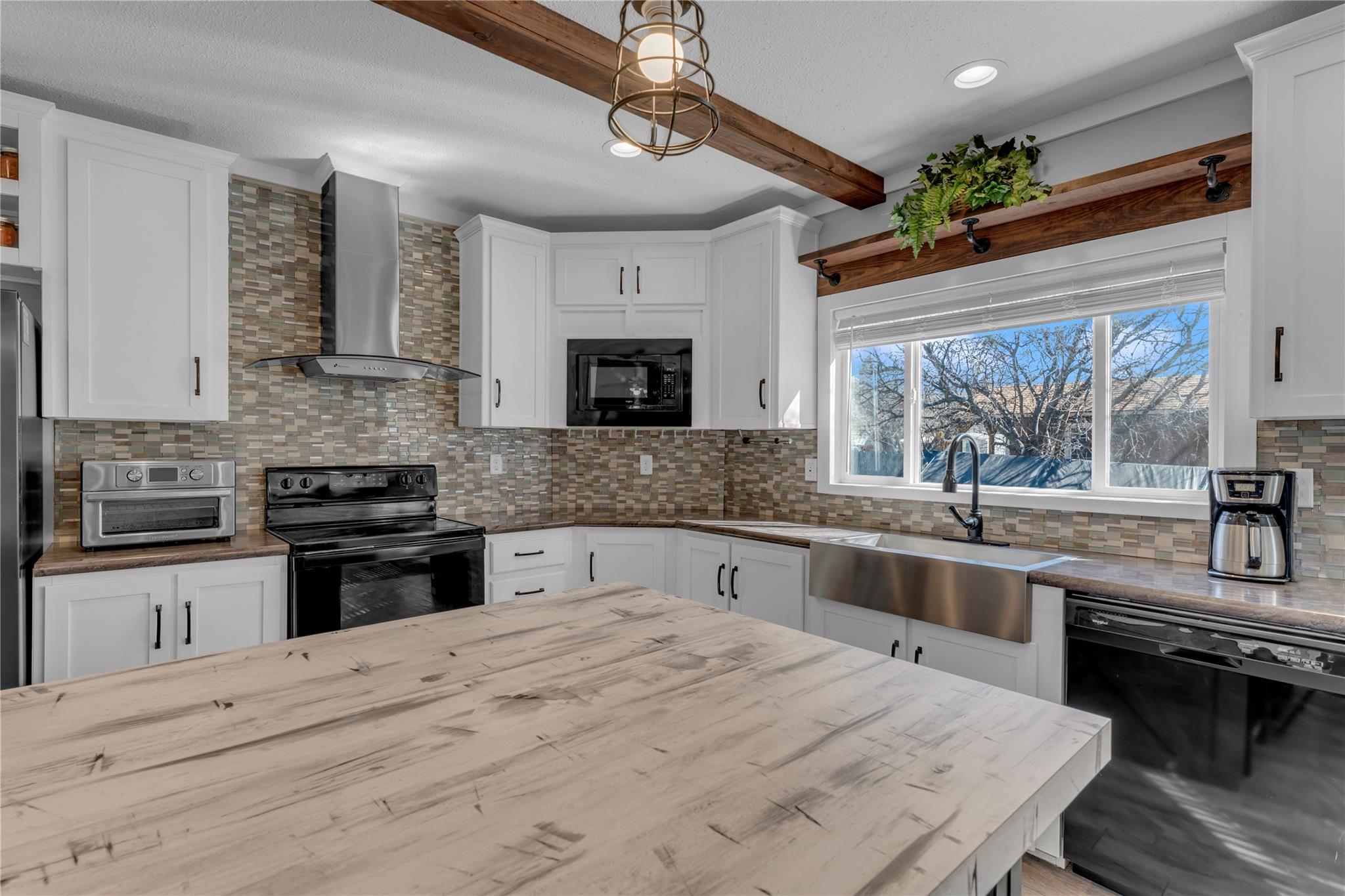 1107 Seneca DR photo 5