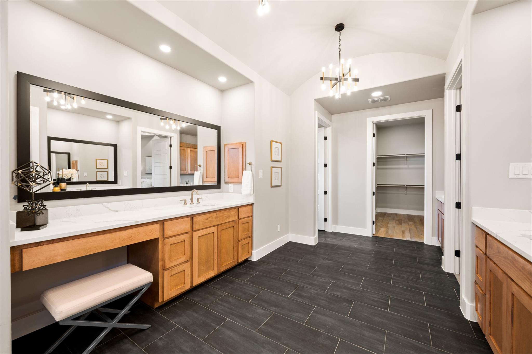 1758 Paradise PKWY photo 25