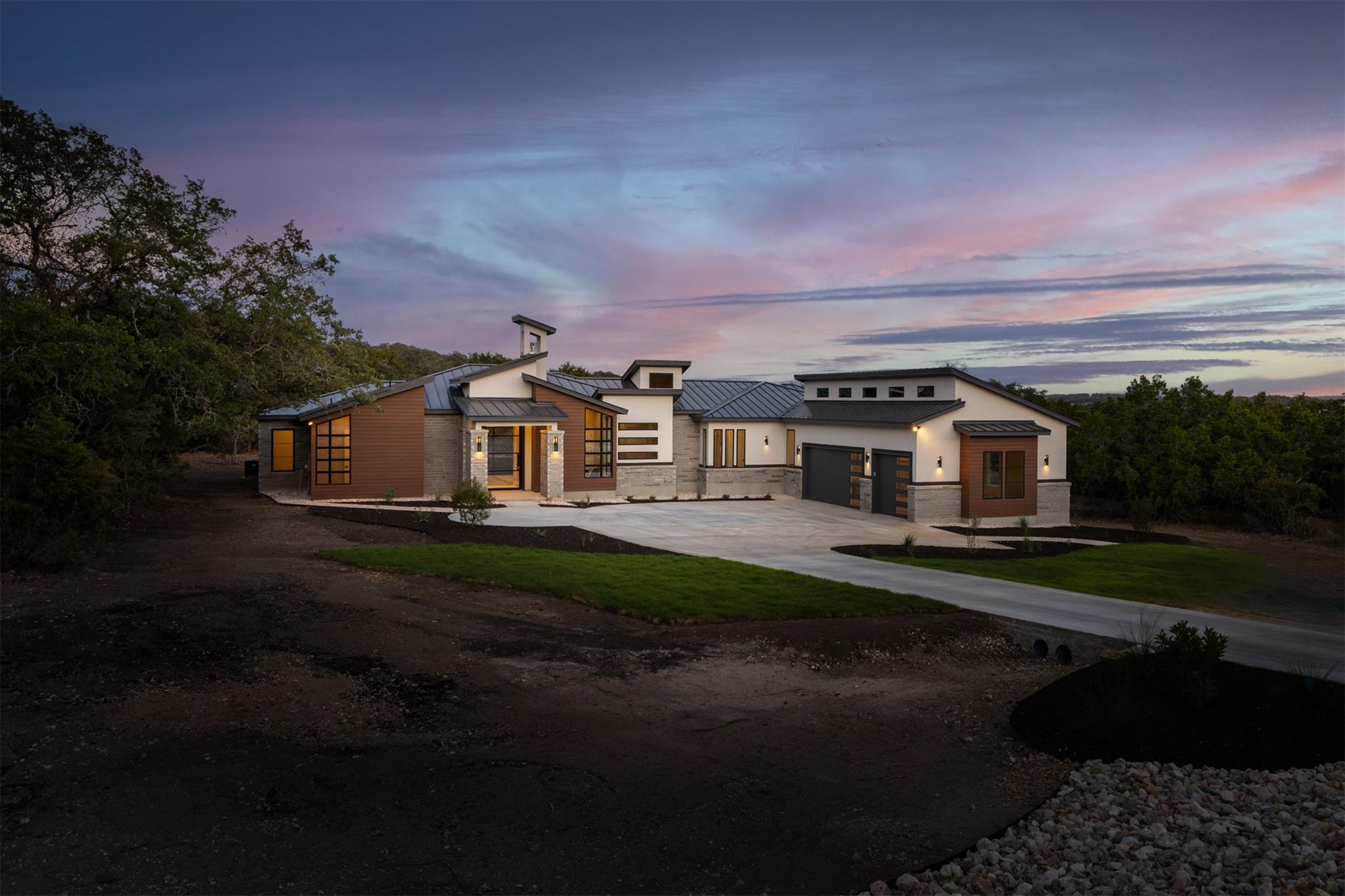 1758 Paradise PKWY photo 1