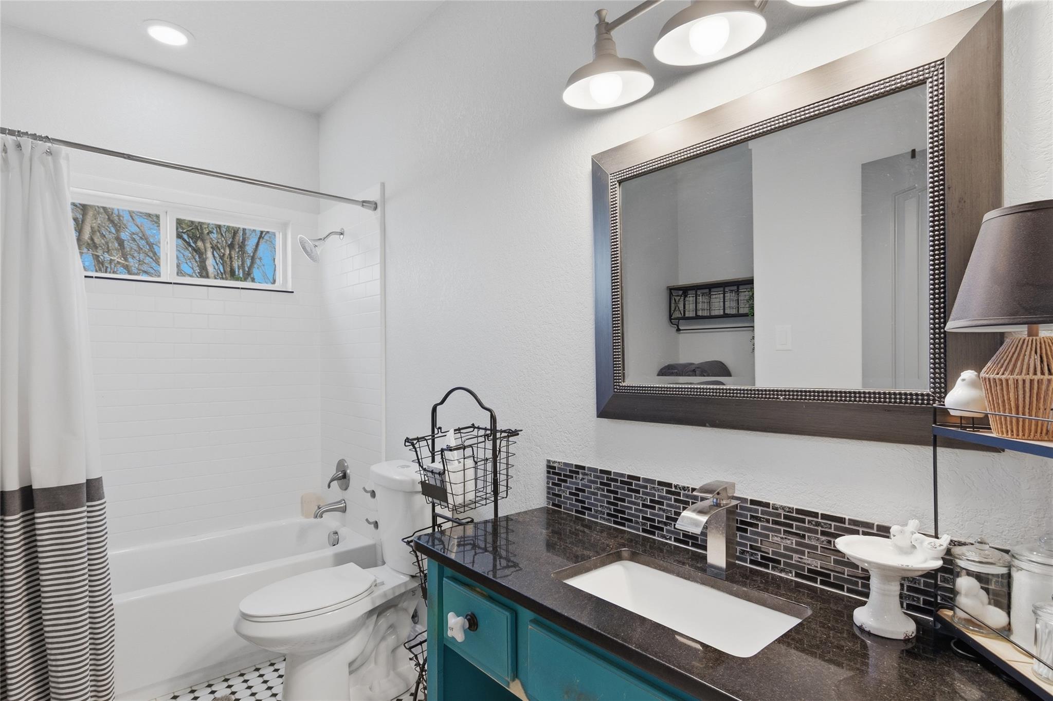 121 Lakeside DR photo 28