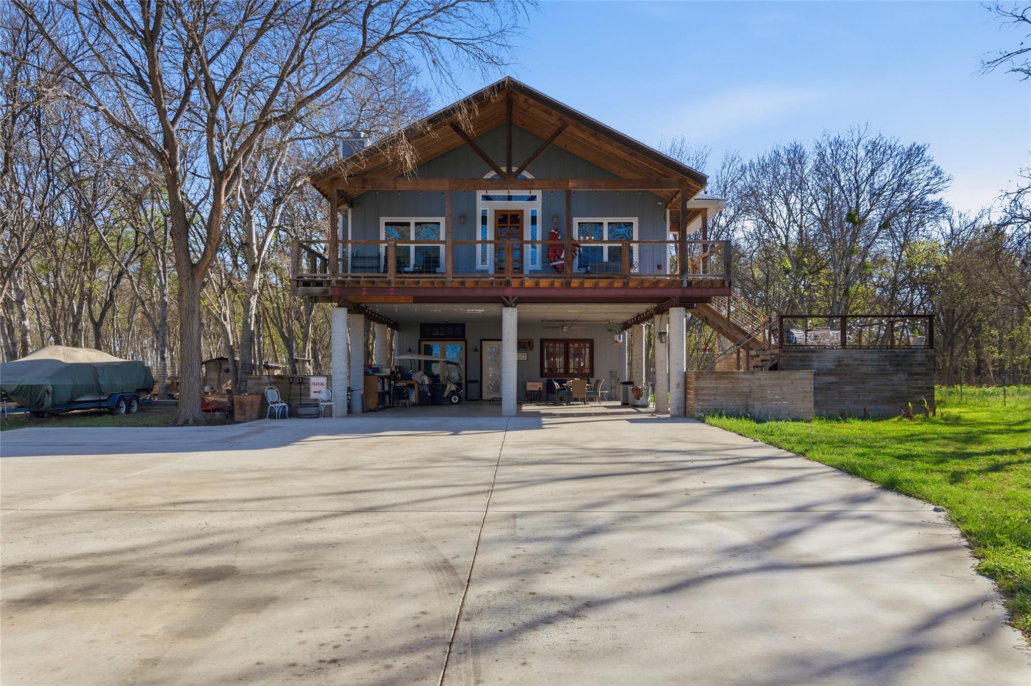 121 Lakeside DR photo 3