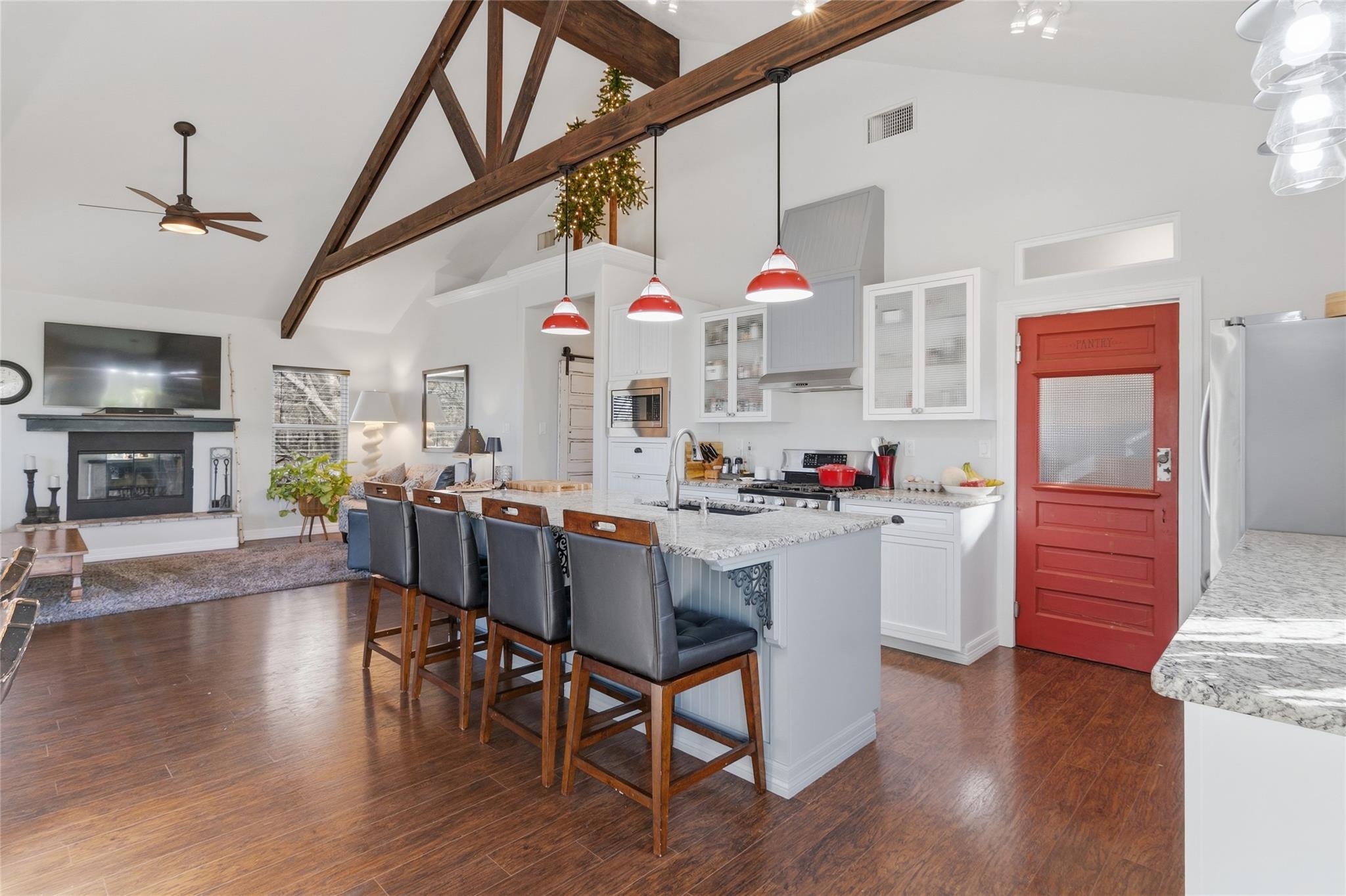 121 Lakeside DR photo 5