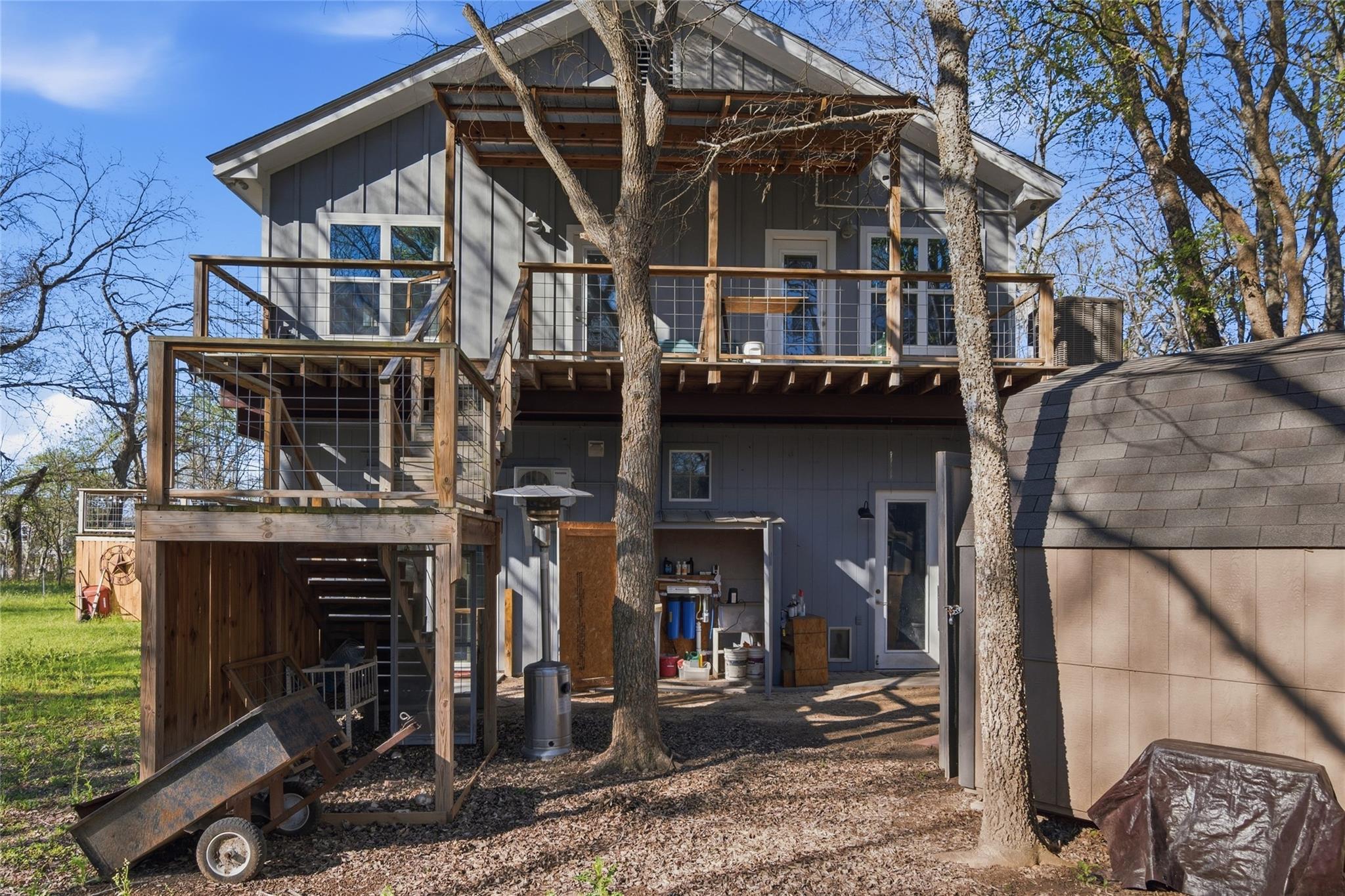 121 Lakeside DR photo 38