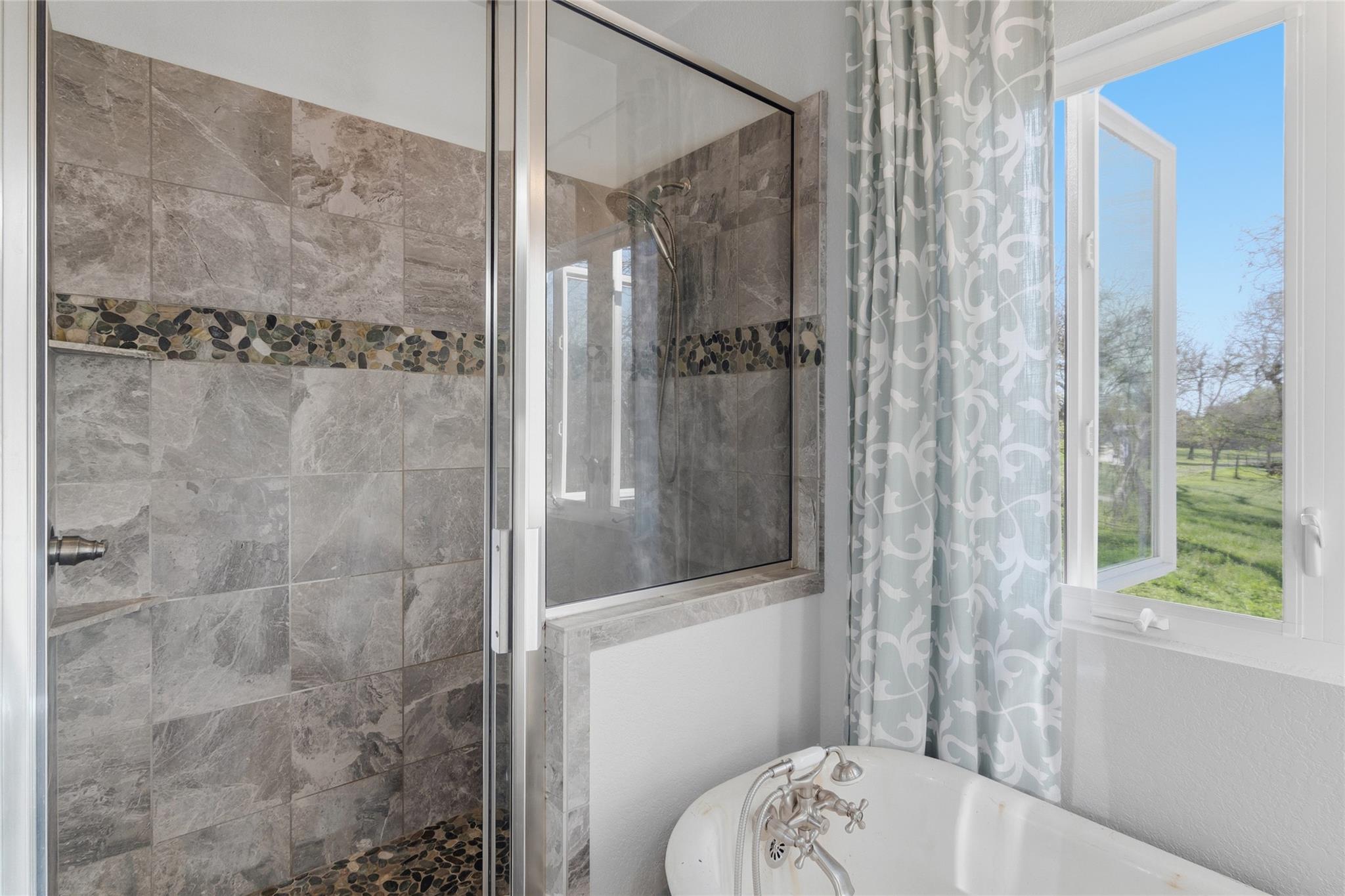 121 Lakeside DR photo 24