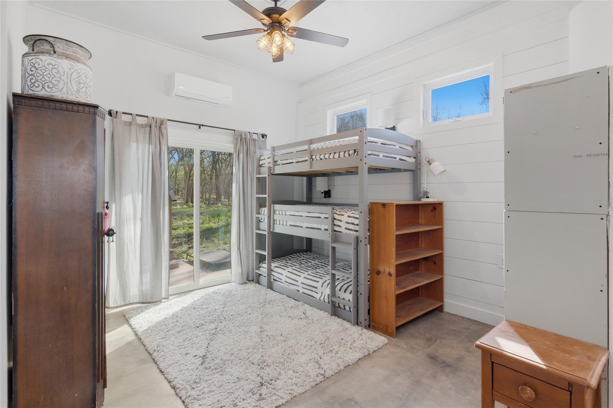 121 Lakeside DR photo 34