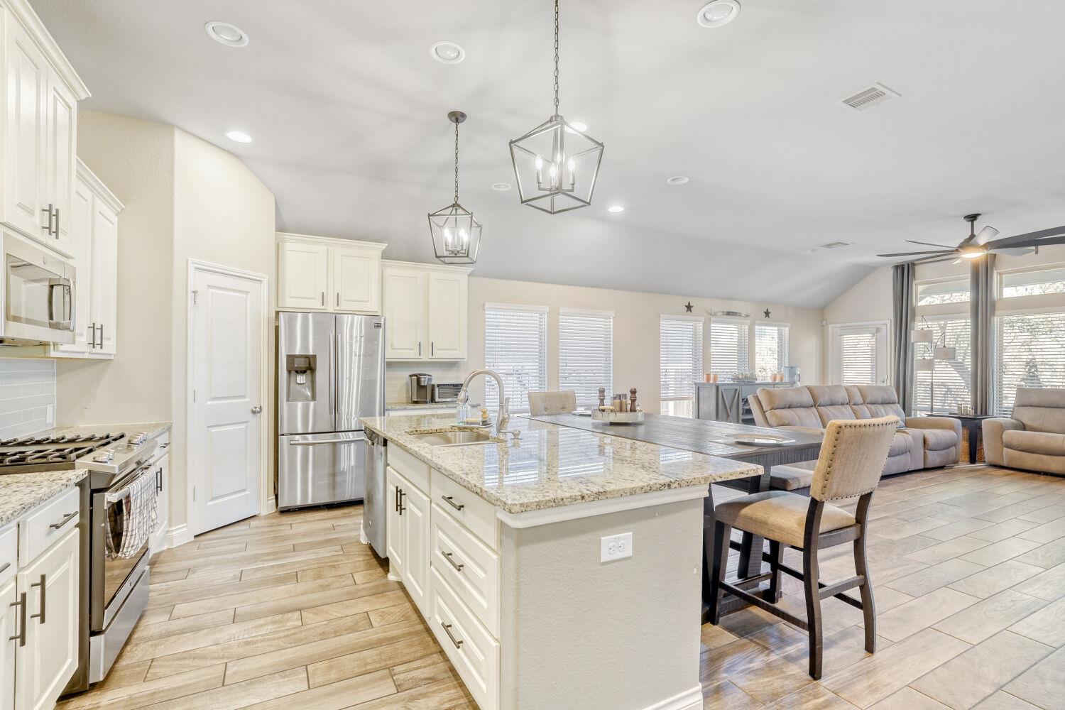 2416 BURBERRY LN photo 8