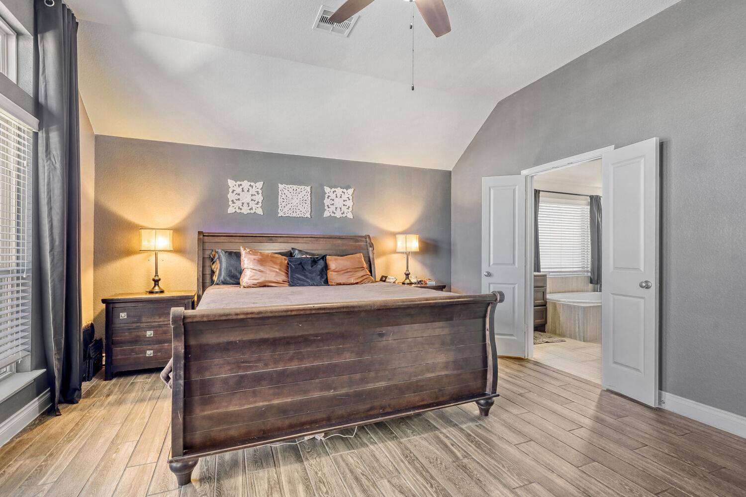 2416 BURBERRY LN photo 23