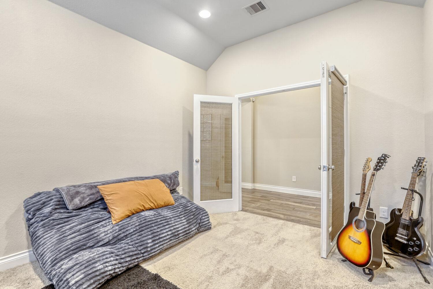 2416 BURBERRY LN photo 12