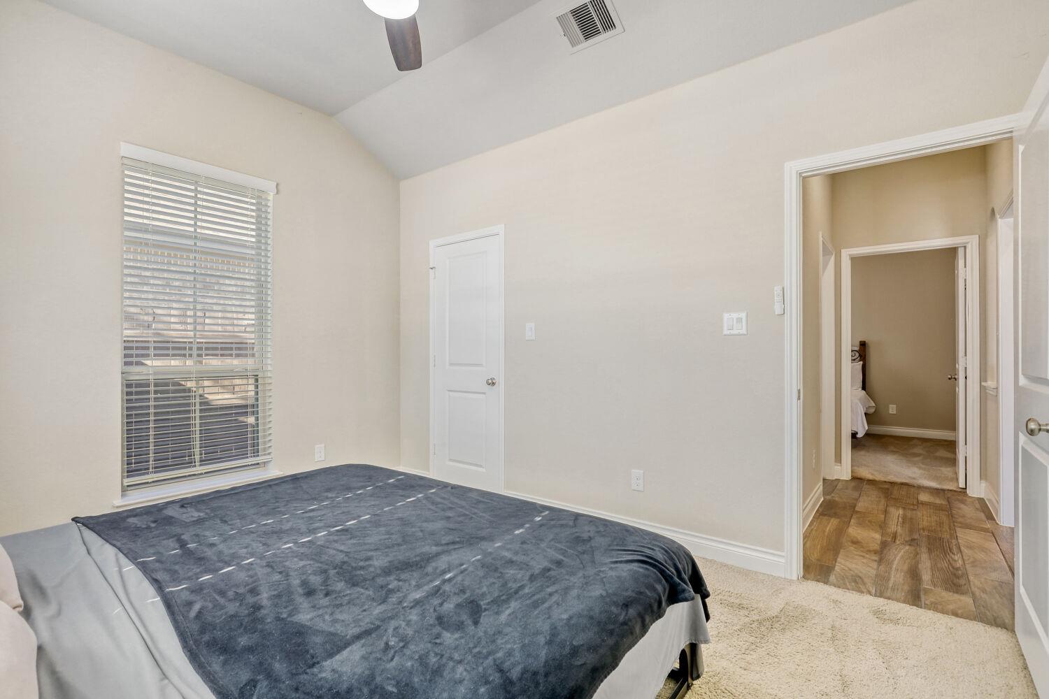 2416 BURBERRY LN photo 16