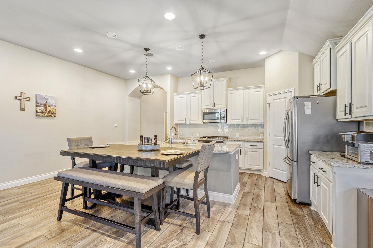 2416 BURBERRY LN photo 9