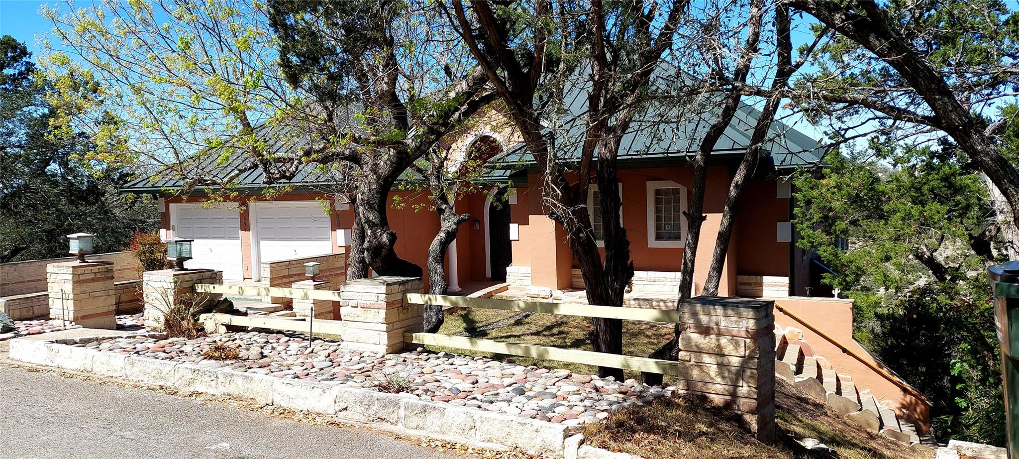 Photo of property for sale at 695  Sunset Dr