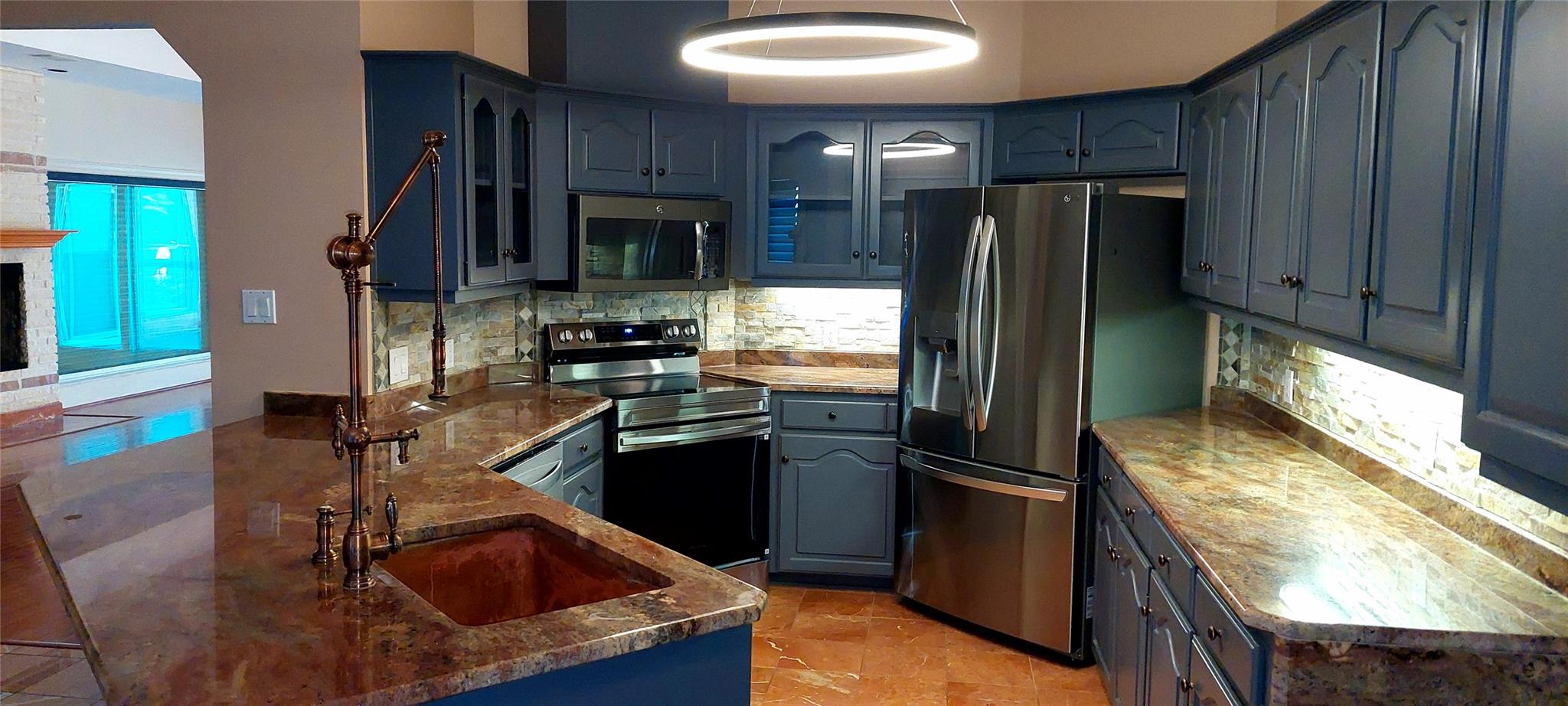 695 Sunset DR photo 16