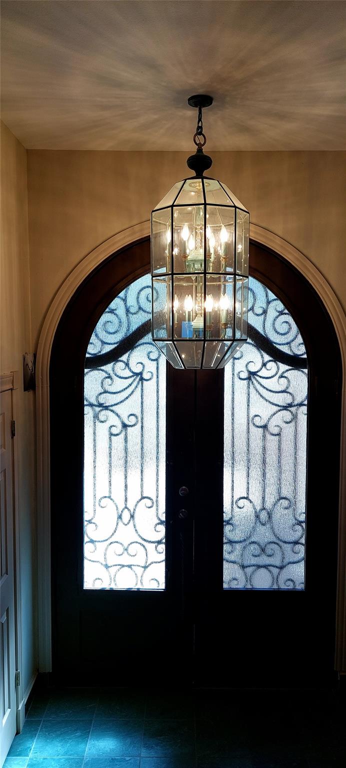 695 Sunset DR photo 6