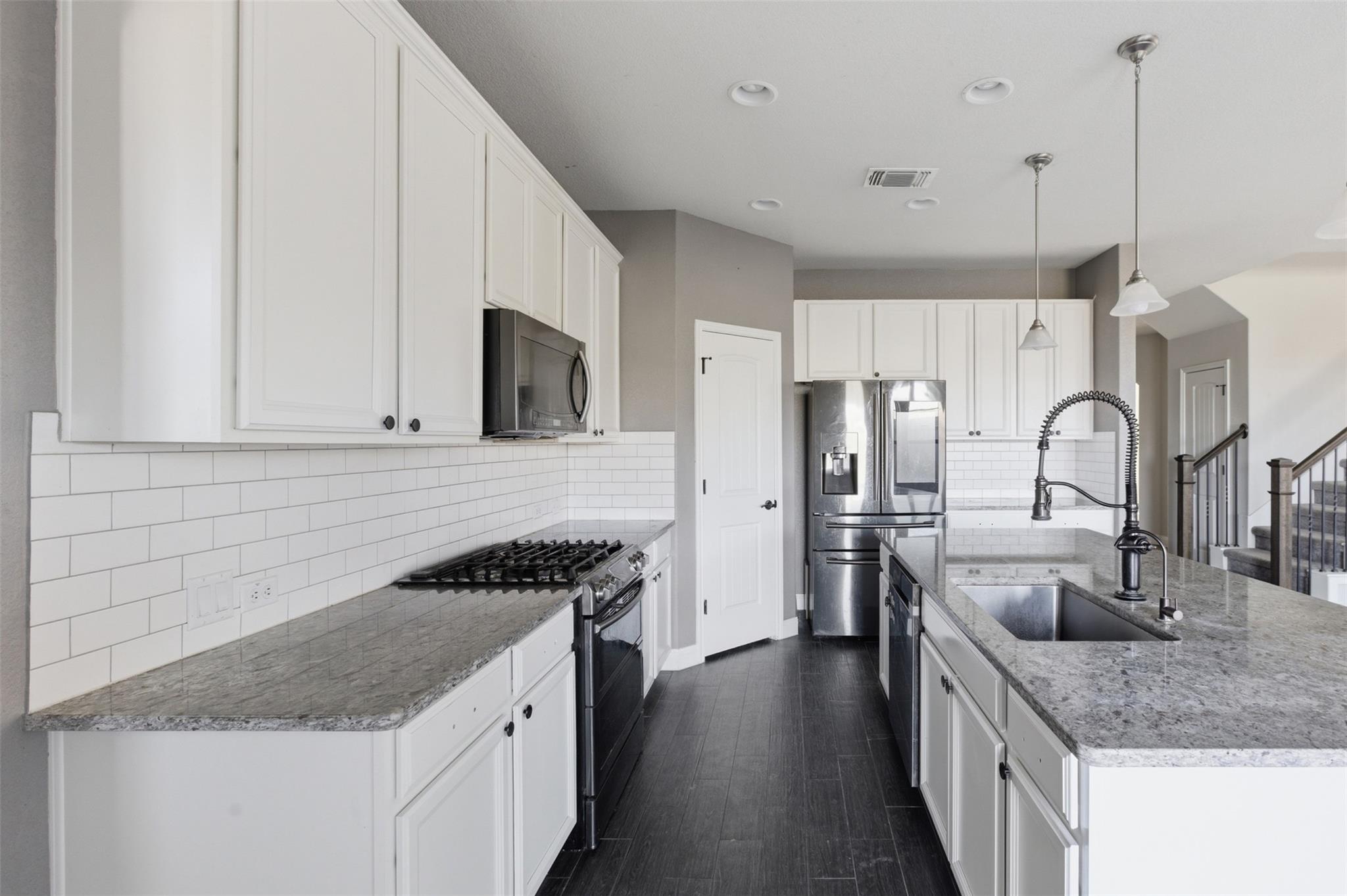 504 Andele WAY photo 16