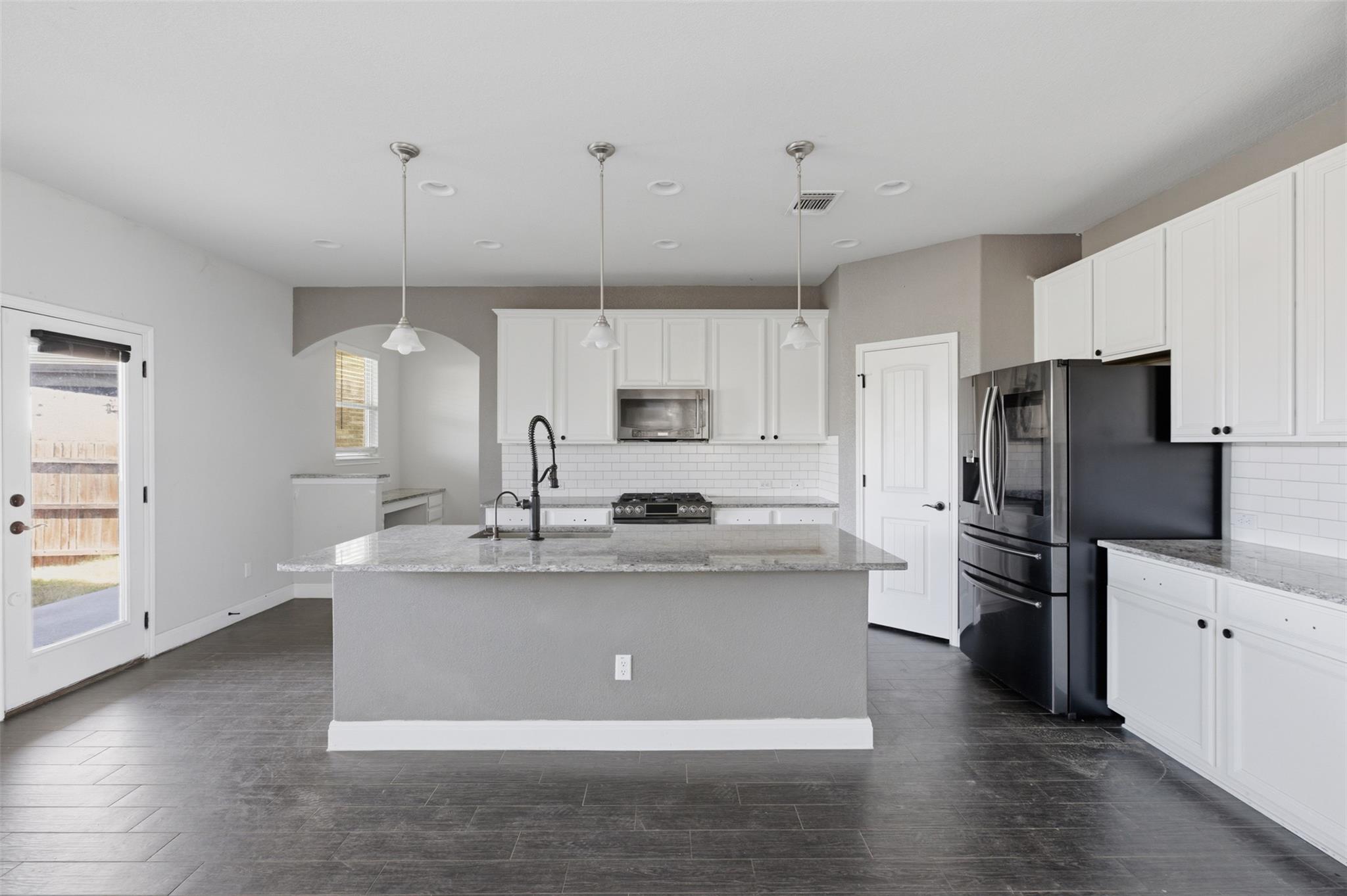 504 Andele WAY photo 14