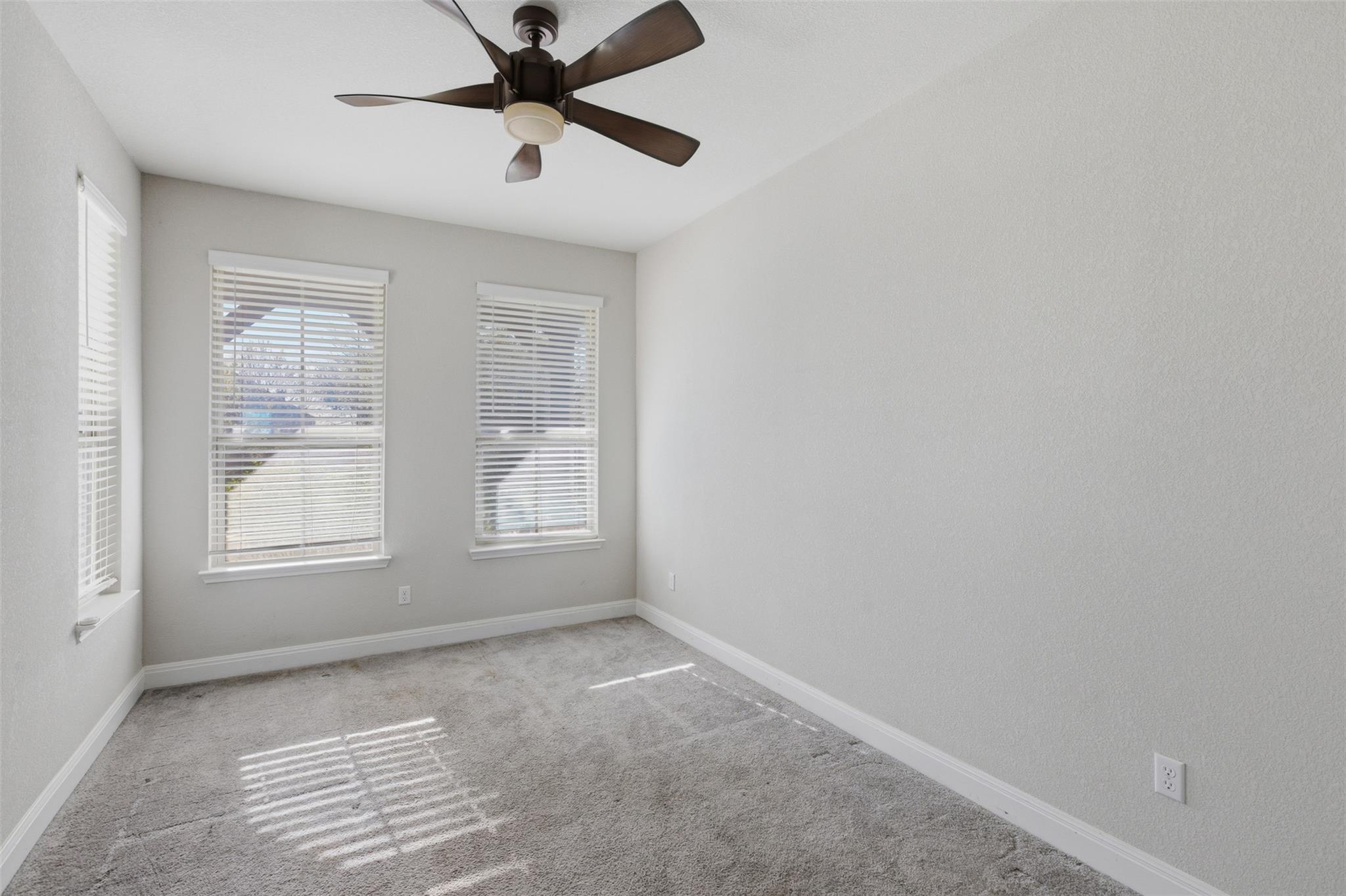 504 Andele WAY photo 4